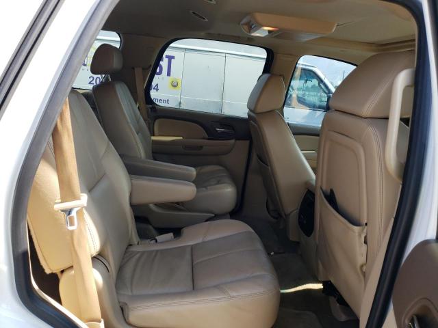 Photo 10 VIN: 1GKEC33319R147428 - GMC YUKON SLT 