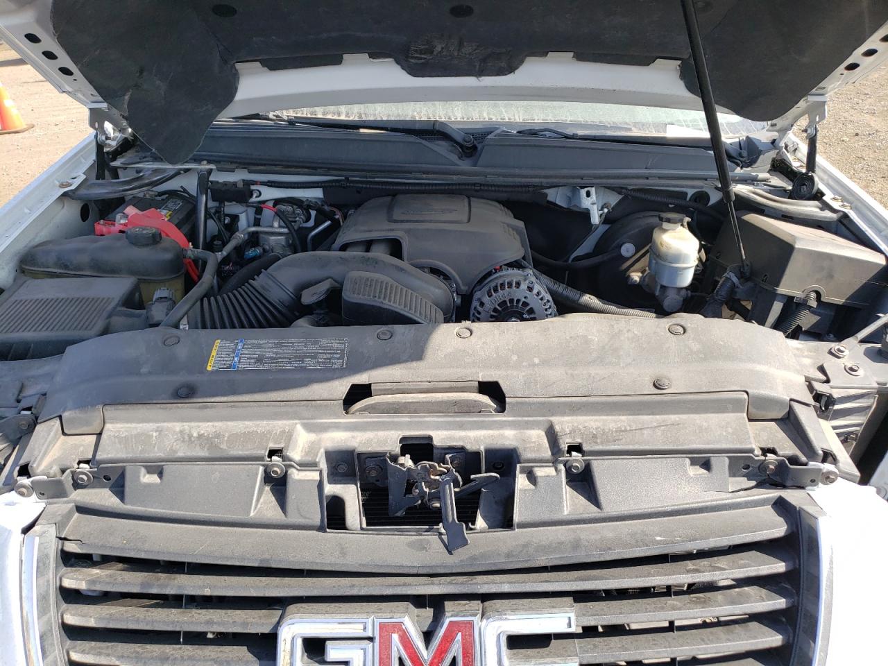 Photo 11 VIN: 1GKEC33359R238413 - GMC YUKON 