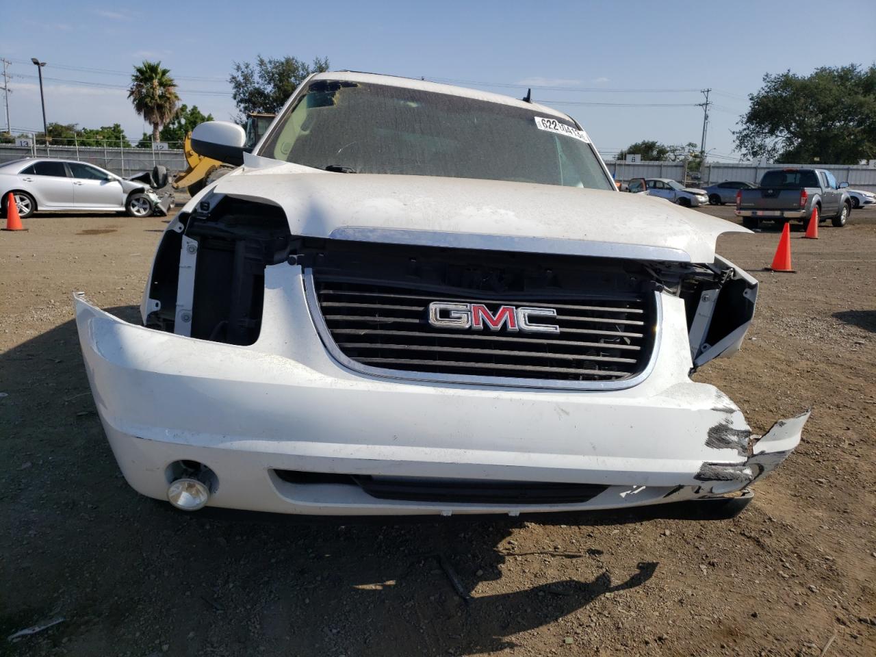 Photo 4 VIN: 1GKEC33359R238413 - GMC YUKON 