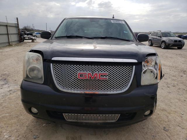 Photo 4 VIN: 1GKEC63818J174798 - GMC YUKON 