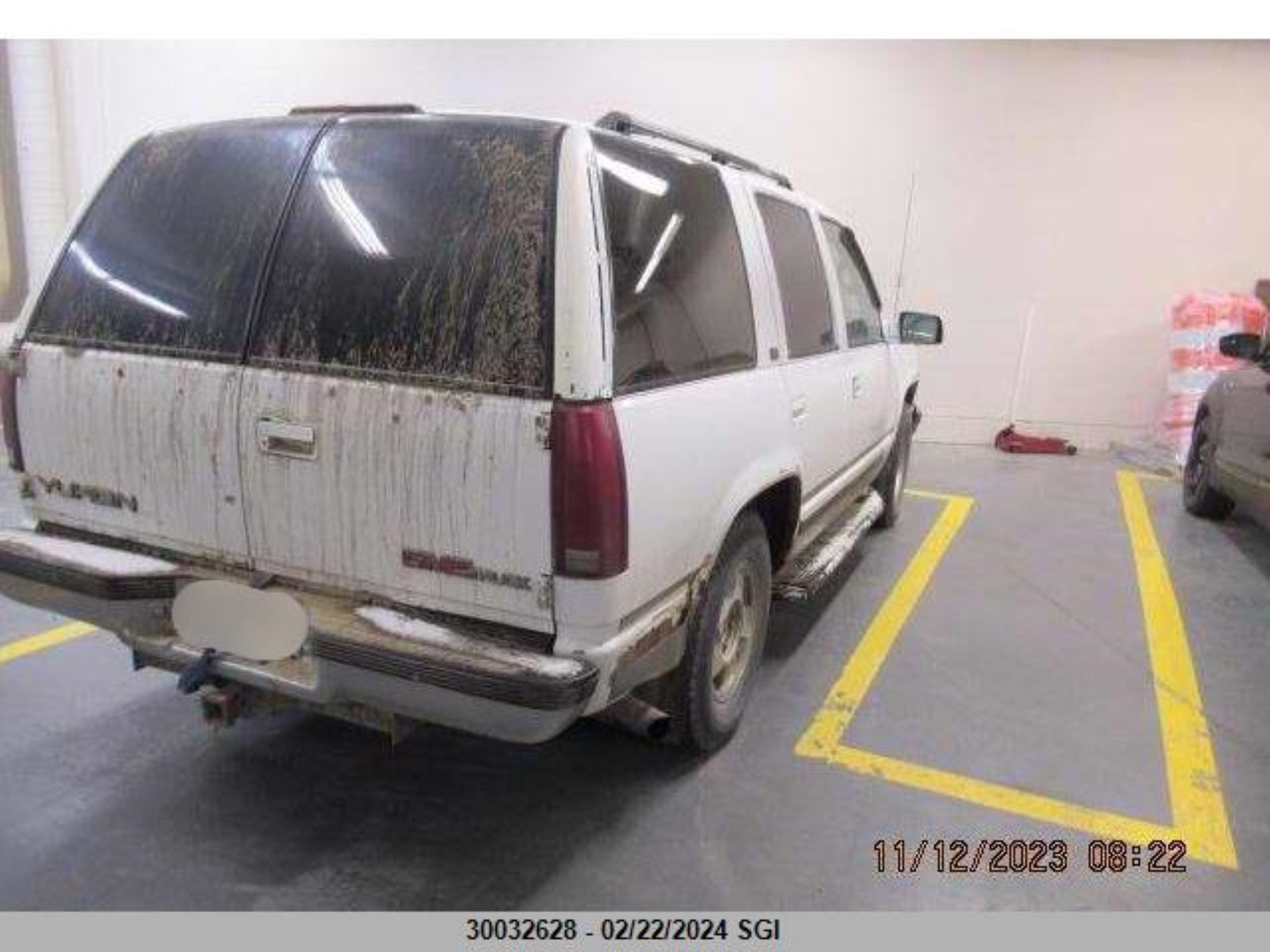 Photo 3 VIN: 1GKEK13R2TJ713288 - GMC YUKON 