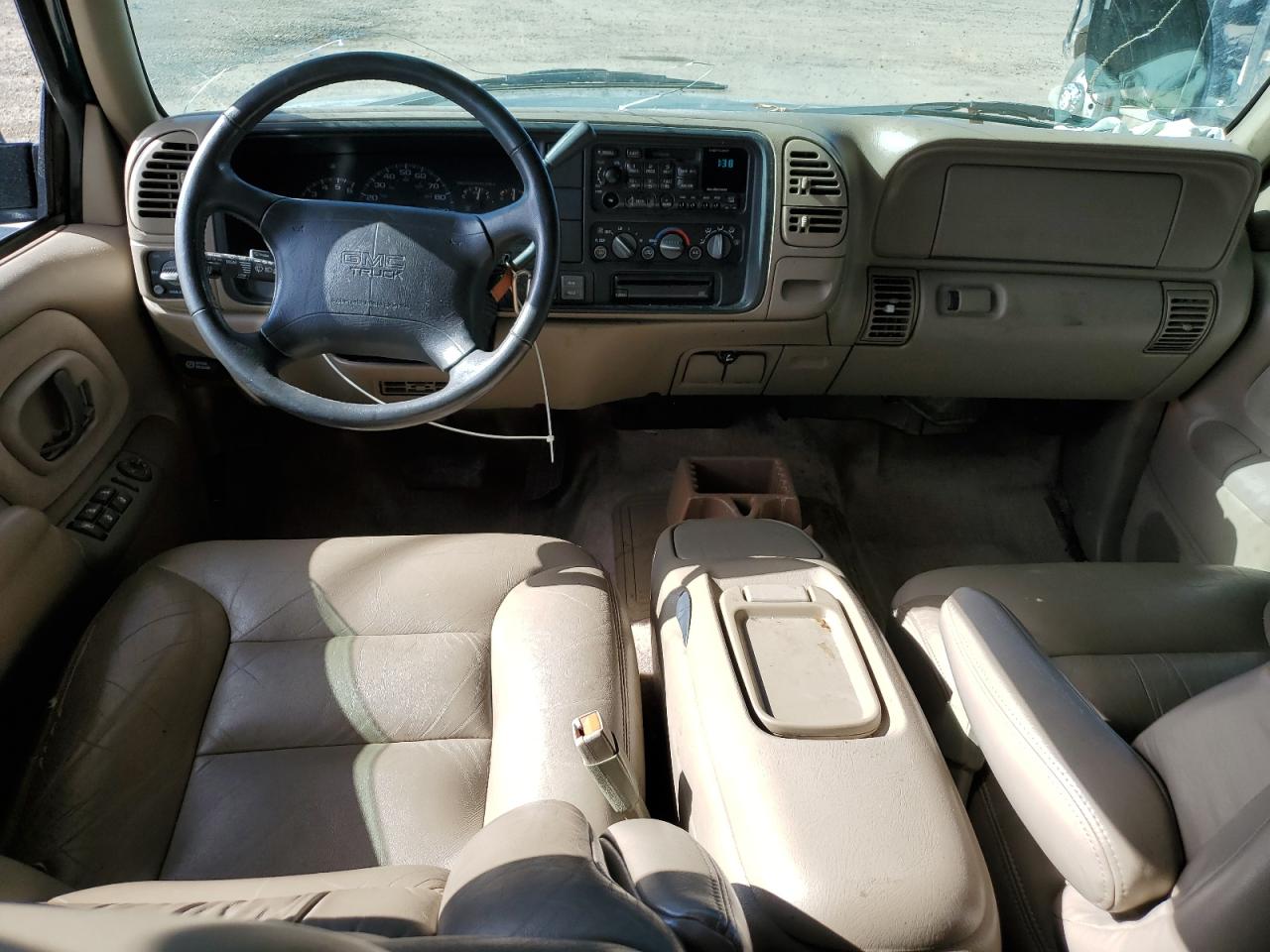 Photo 7 VIN: 1GKEK13R2VJ753938 - GMC YUKON 