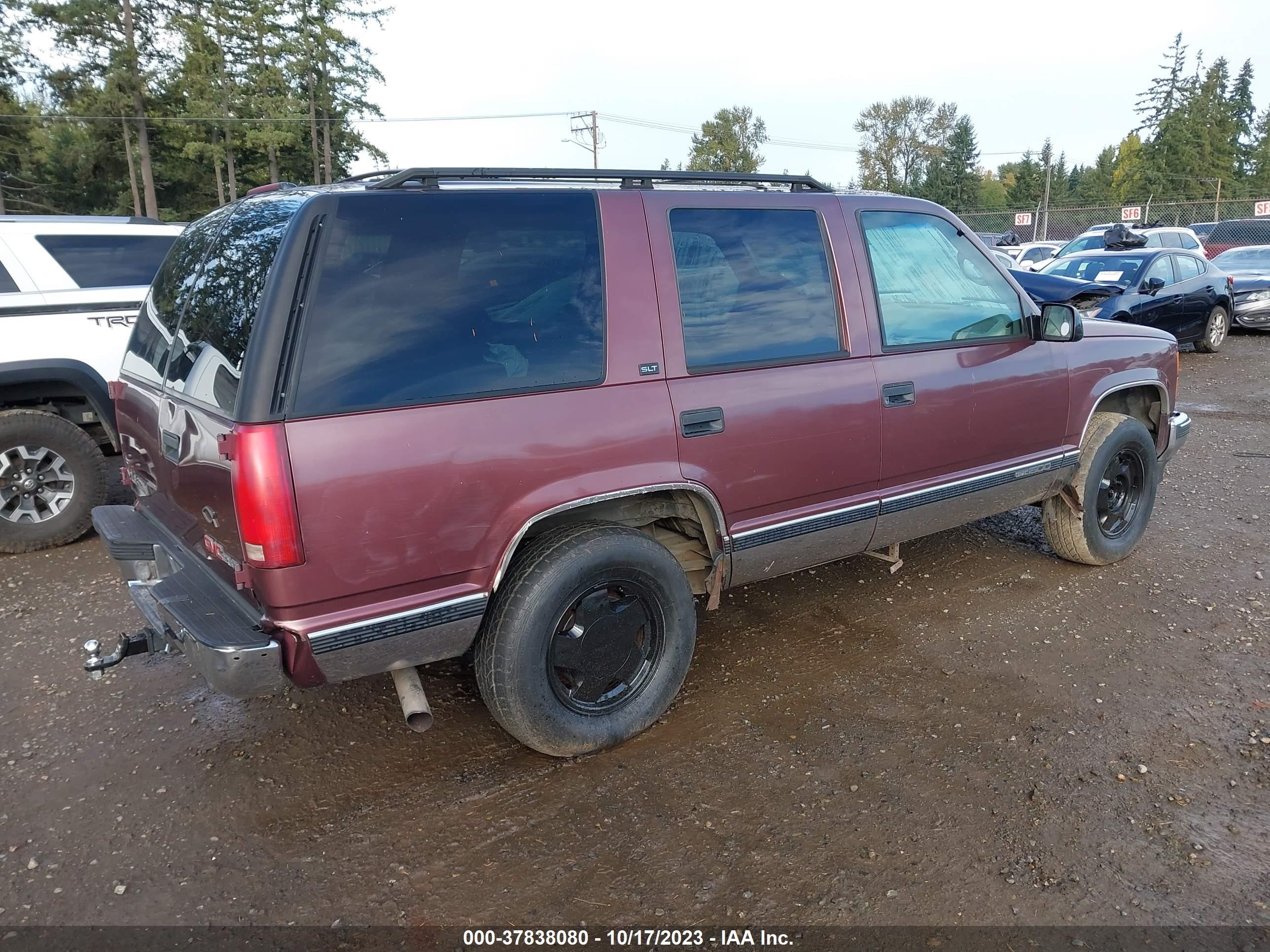 Photo 3 VIN: 1GKEK13R7TJ739837 - GMC YUKON 