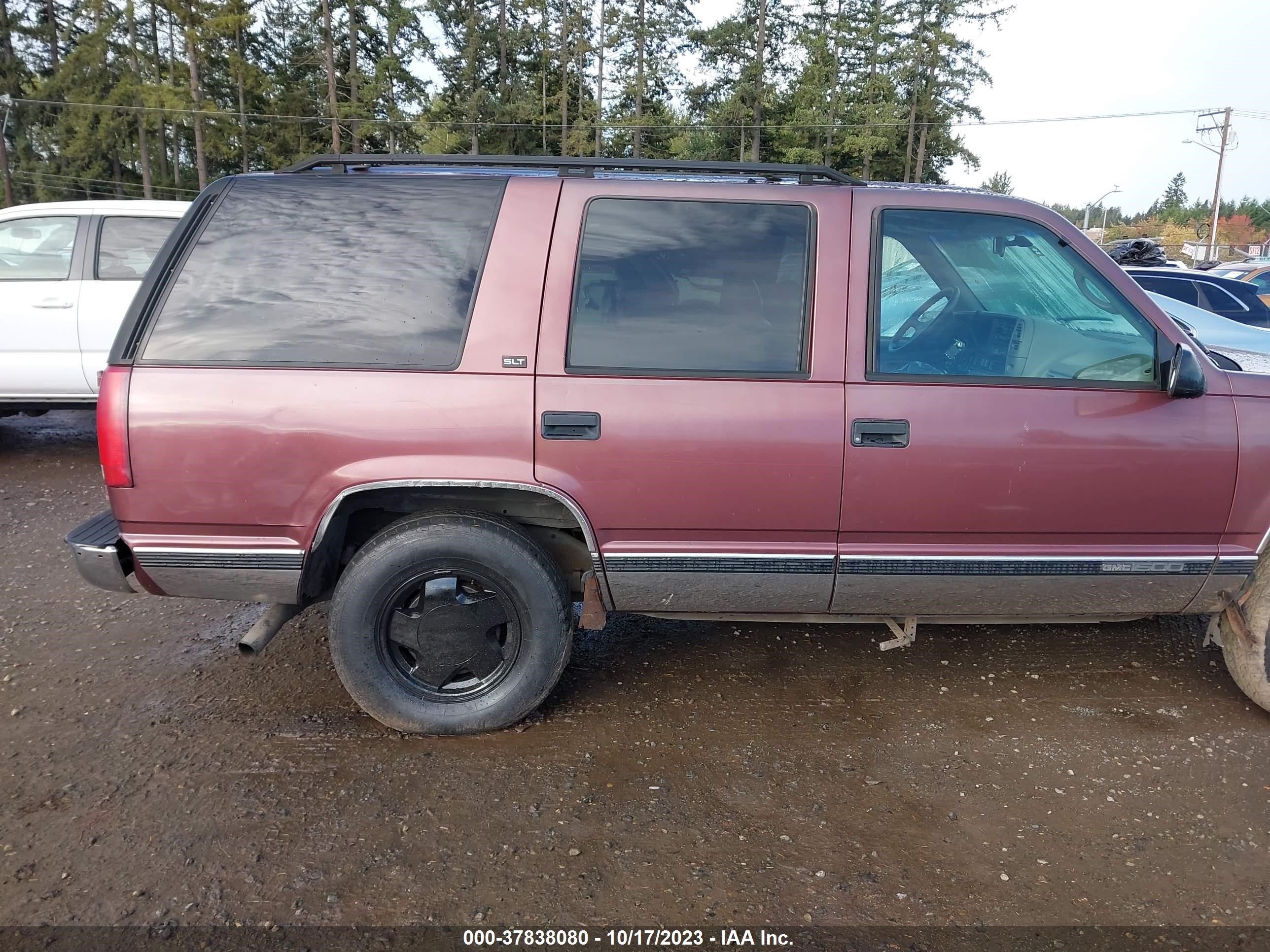 Photo 5 VIN: 1GKEK13R7TJ739837 - GMC YUKON 