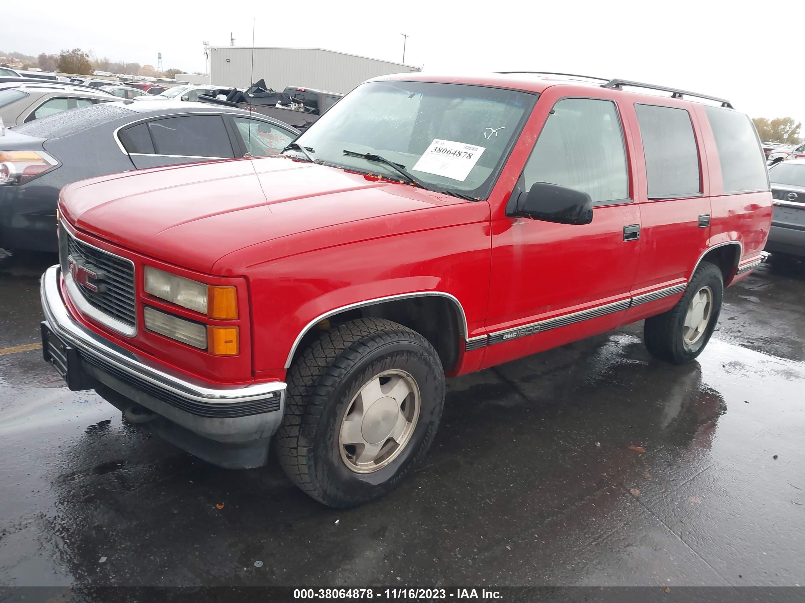 Photo 1 VIN: 1GKEK13R7WJ716790 - GMC YUKON 