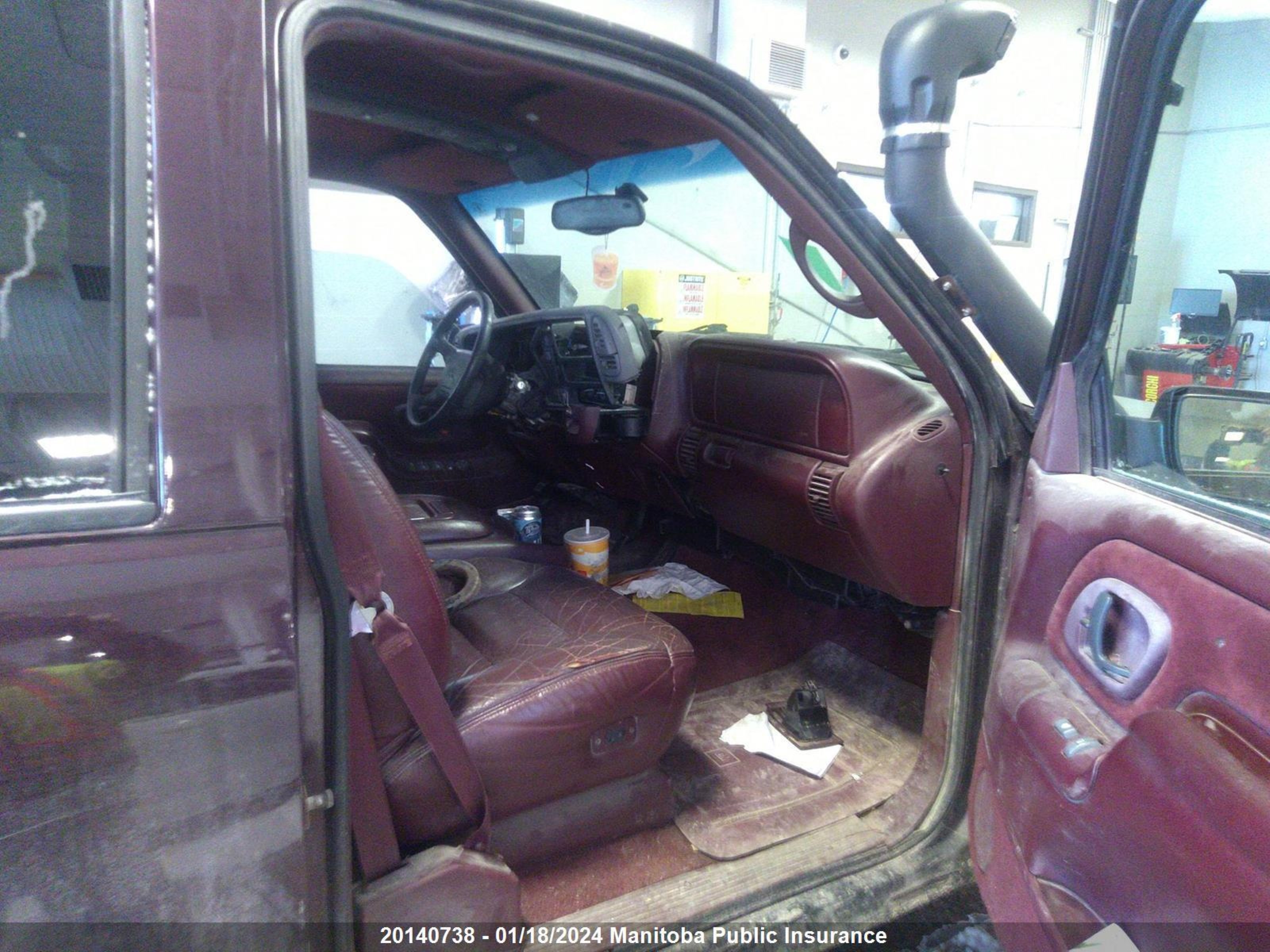 Photo 4 VIN: 1GKEK13R8VJ708440 - GMC YUKON 