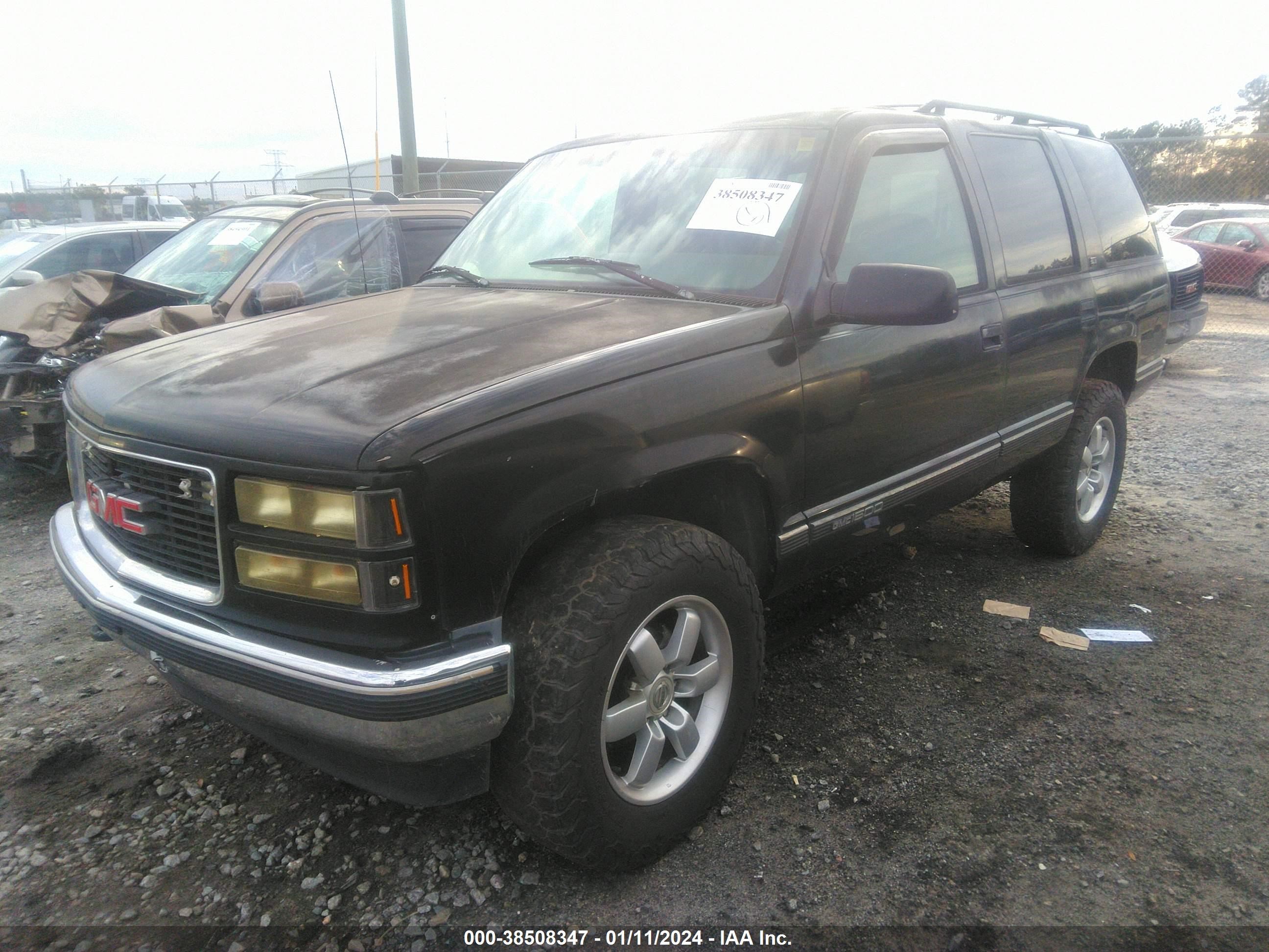 Photo 1 VIN: 1GKEK13RXTJ731859 - GMC YUKON 