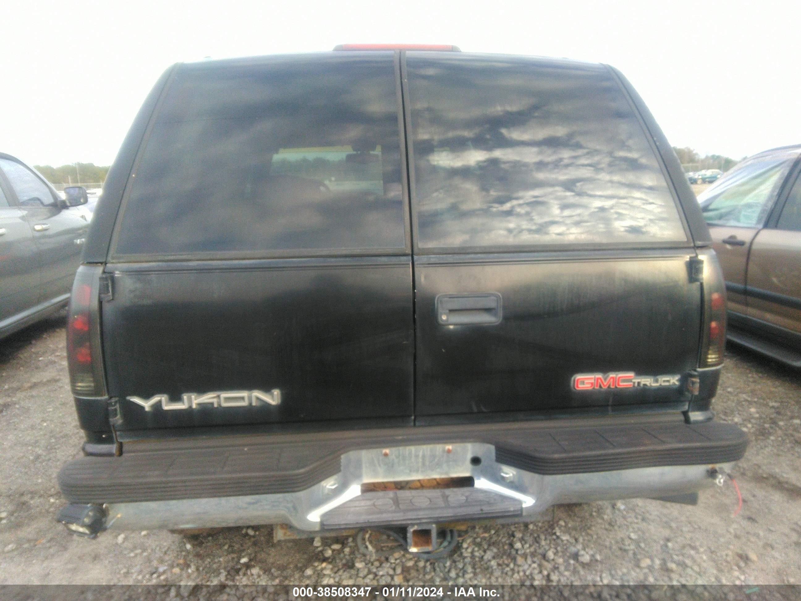 Photo 5 VIN: 1GKEK13RXTJ731859 - GMC YUKON 