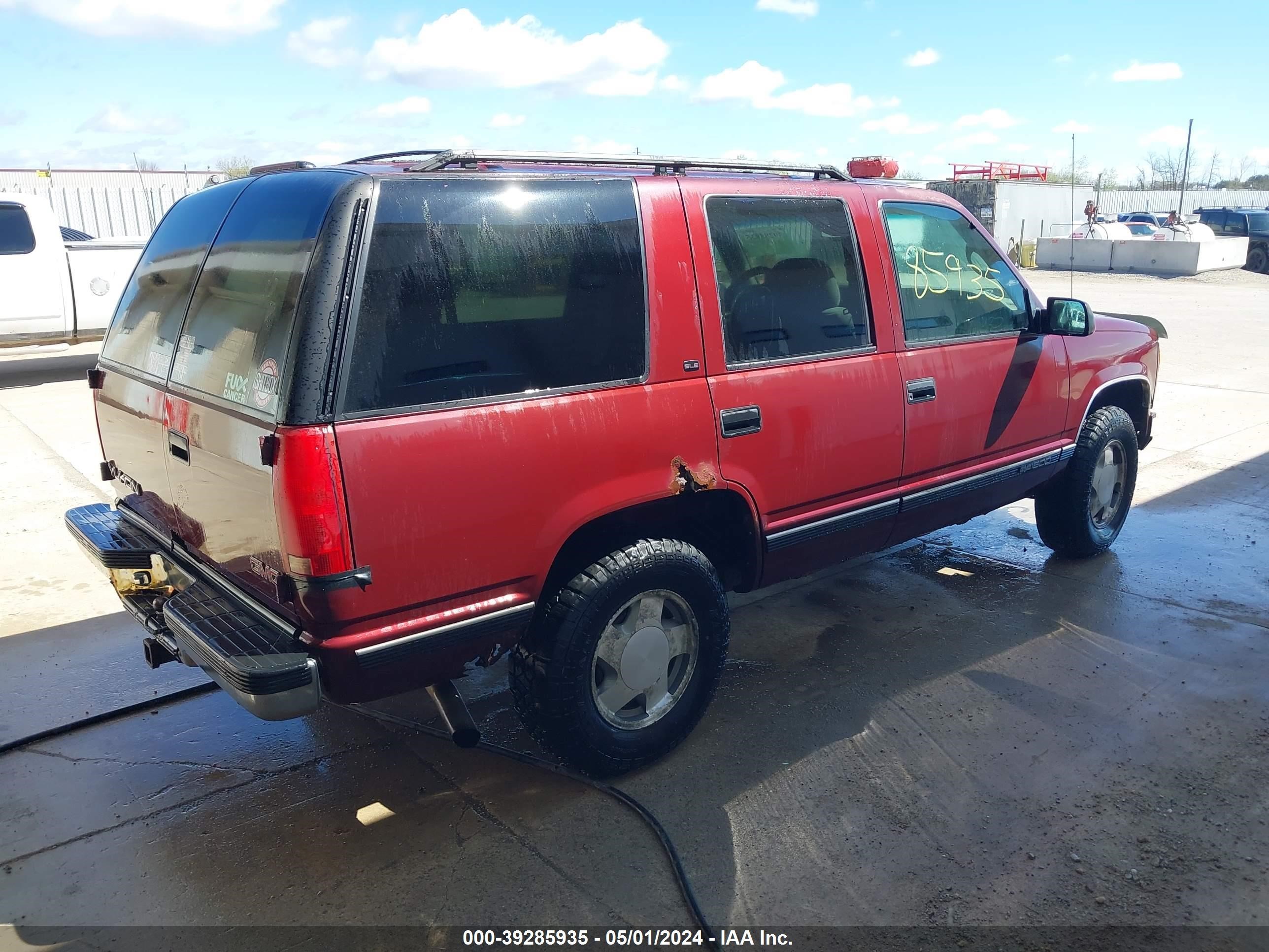 Photo 3 VIN: 1GKEK13RXXJ760865 - GMC YUKON 