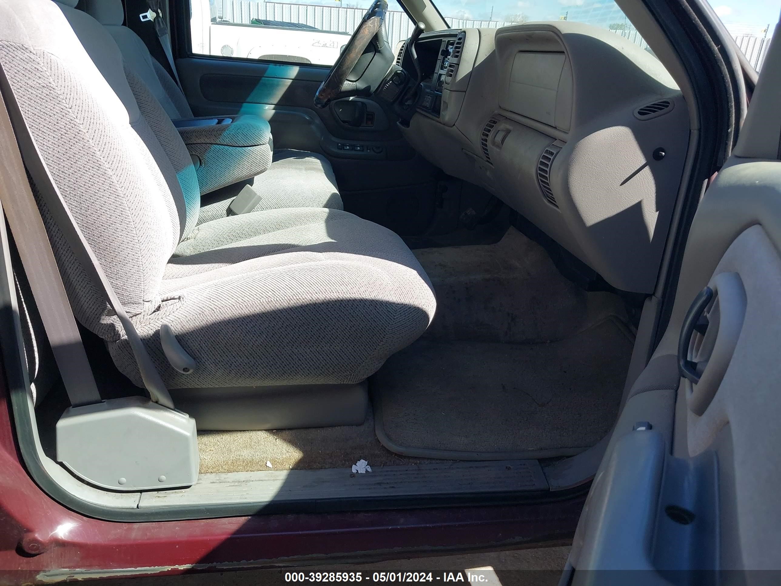 Photo 4 VIN: 1GKEK13RXXJ760865 - GMC YUKON 