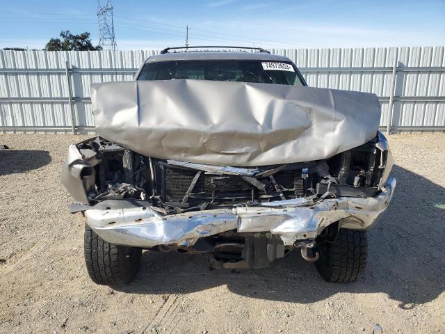 Photo 4 VIN: 1GKEK13T01J213655 - GMC YUKON 