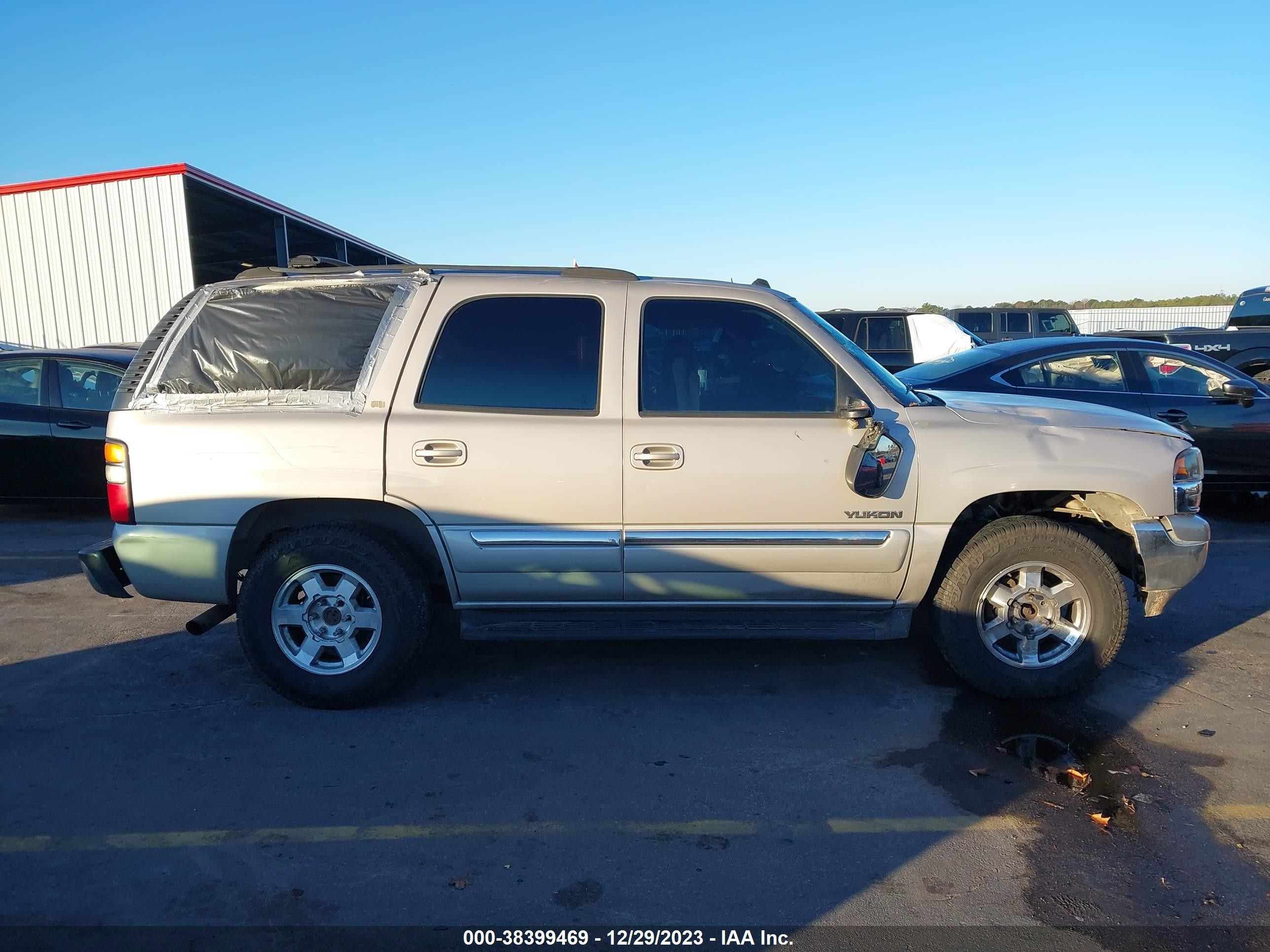 Photo 12 VIN: 1GKEK13T15J117877 - GMC YUKON 