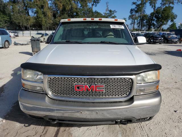 Photo 4 VIN: 1GKEK13T1YJ118466 - GMC YUKON 