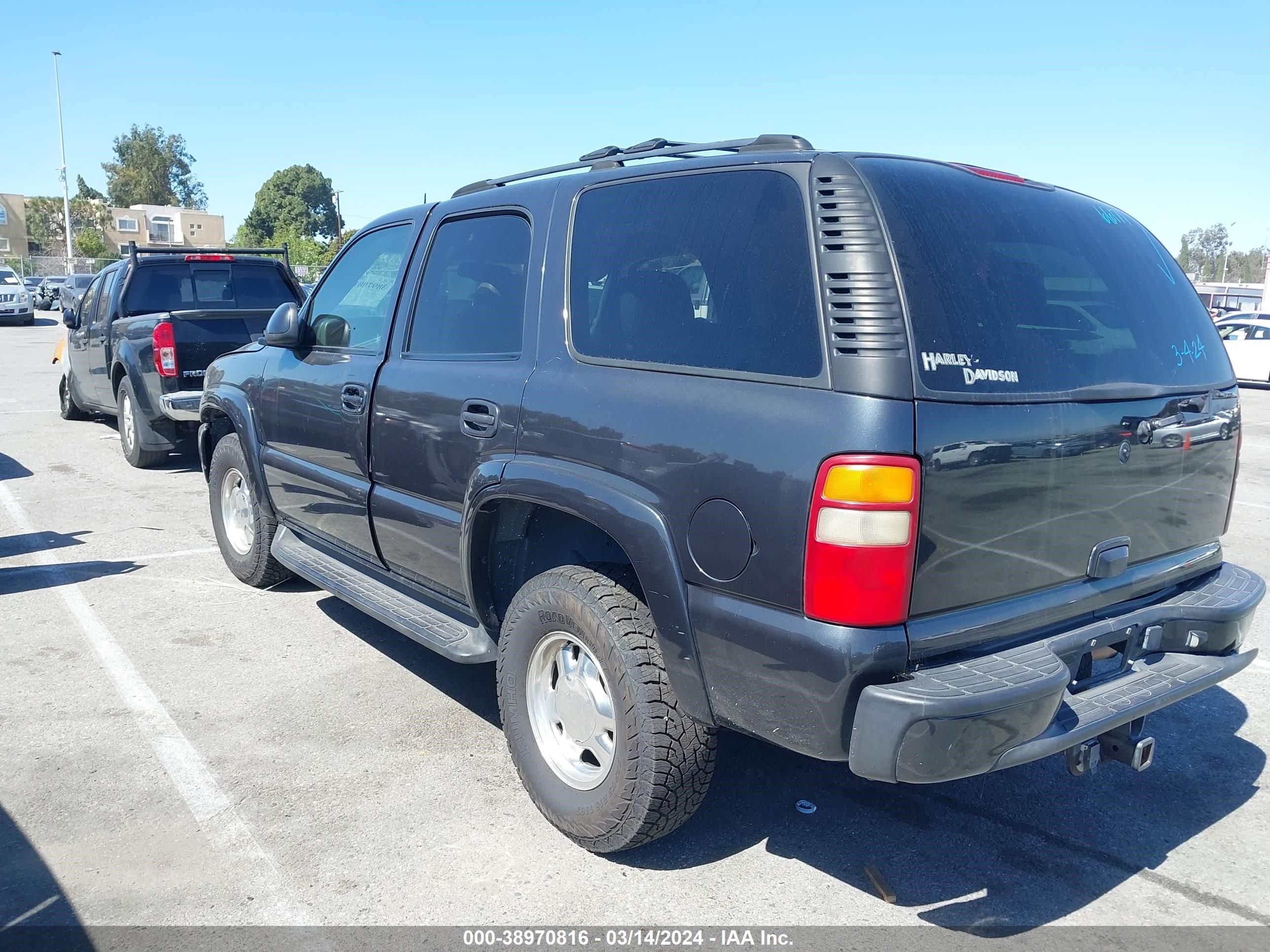 Photo 2 VIN: 1GKEK13T43R289576 - GMC YUKON 