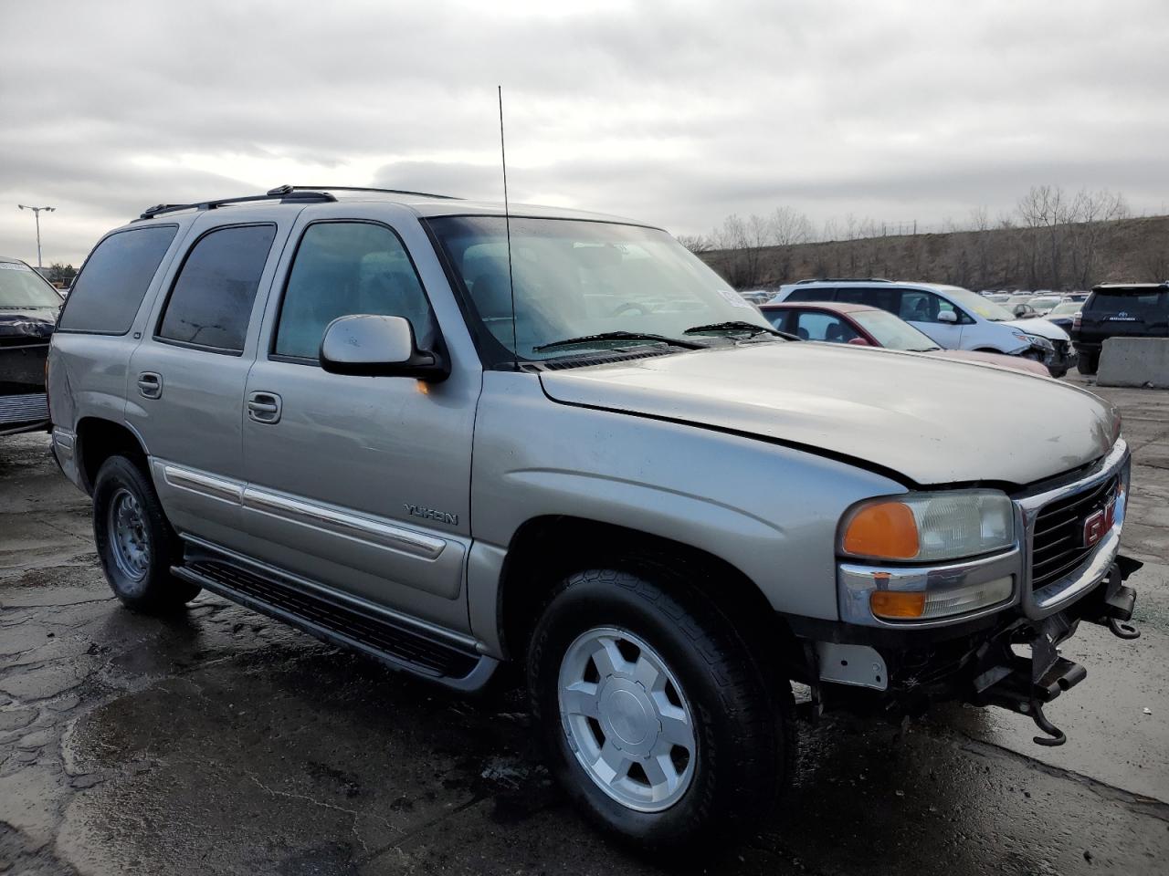 Photo 3 VIN: 1GKEK13T51J101871 - GMC YUKON 