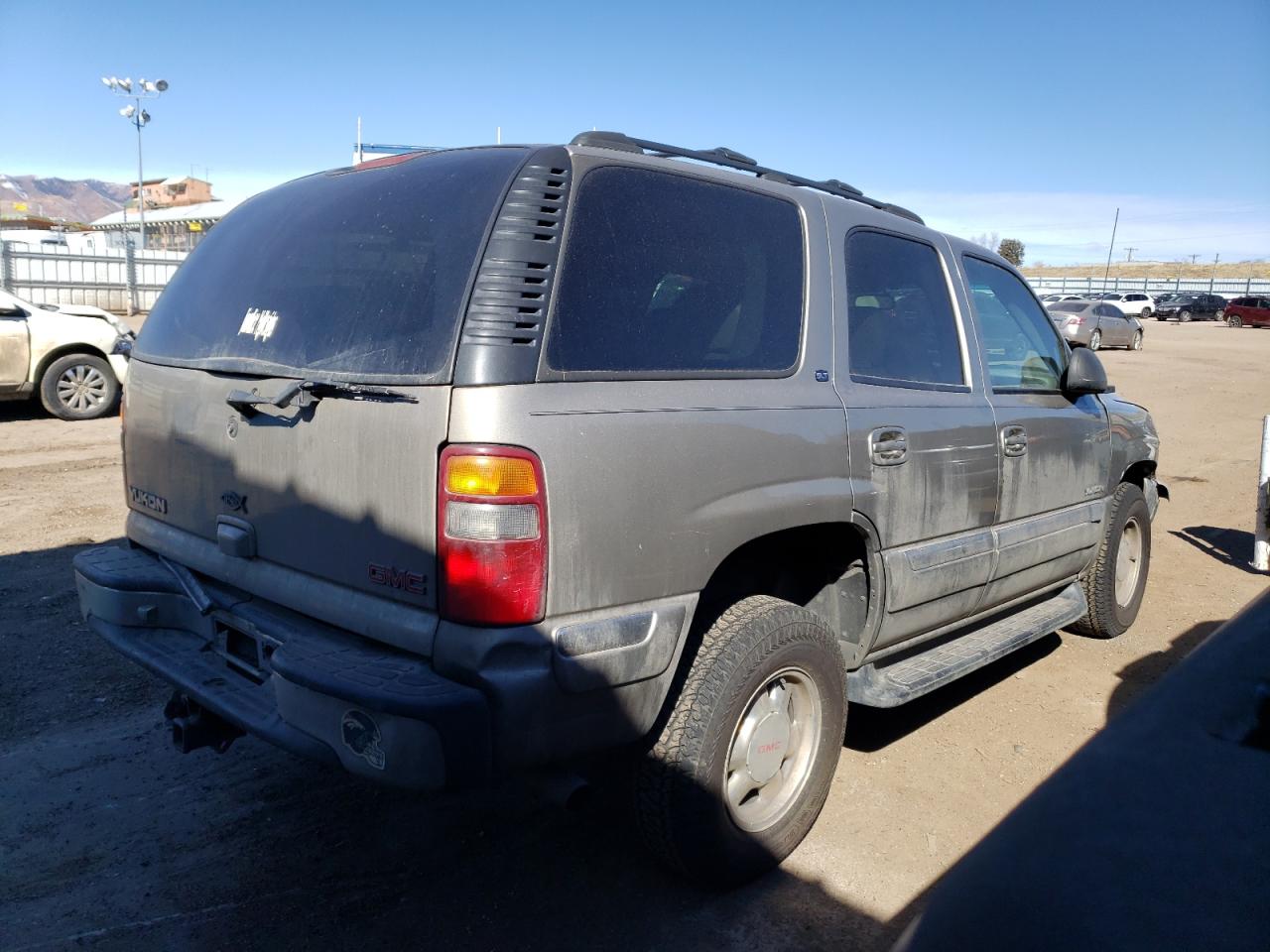 Photo 2 VIN: 1GKEK13T51J307028 - GMC YUKON 