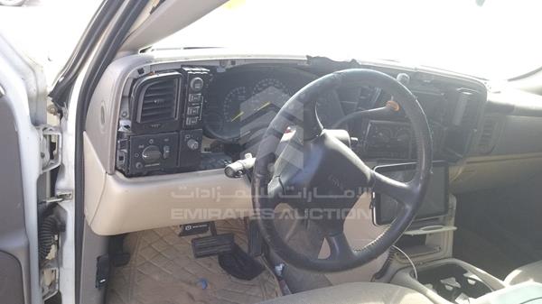 Photo 11 VIN: 1GKEK13T61J118890 - GMC YUKON 