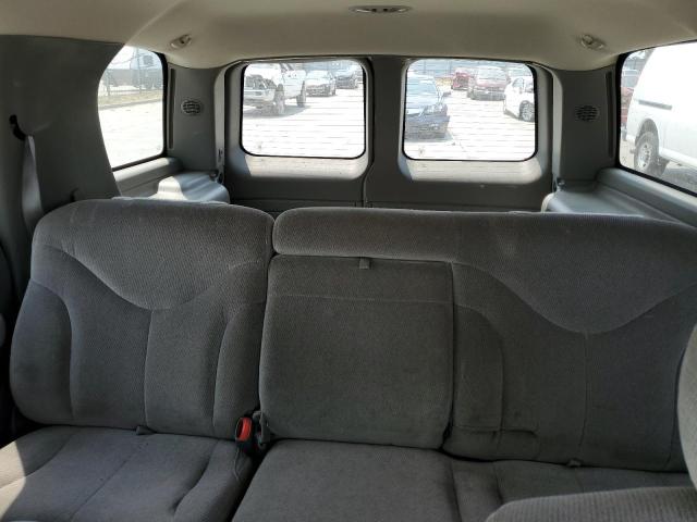 Photo 9 VIN: 1GKEK13T61J267879 - GMC YUKON 