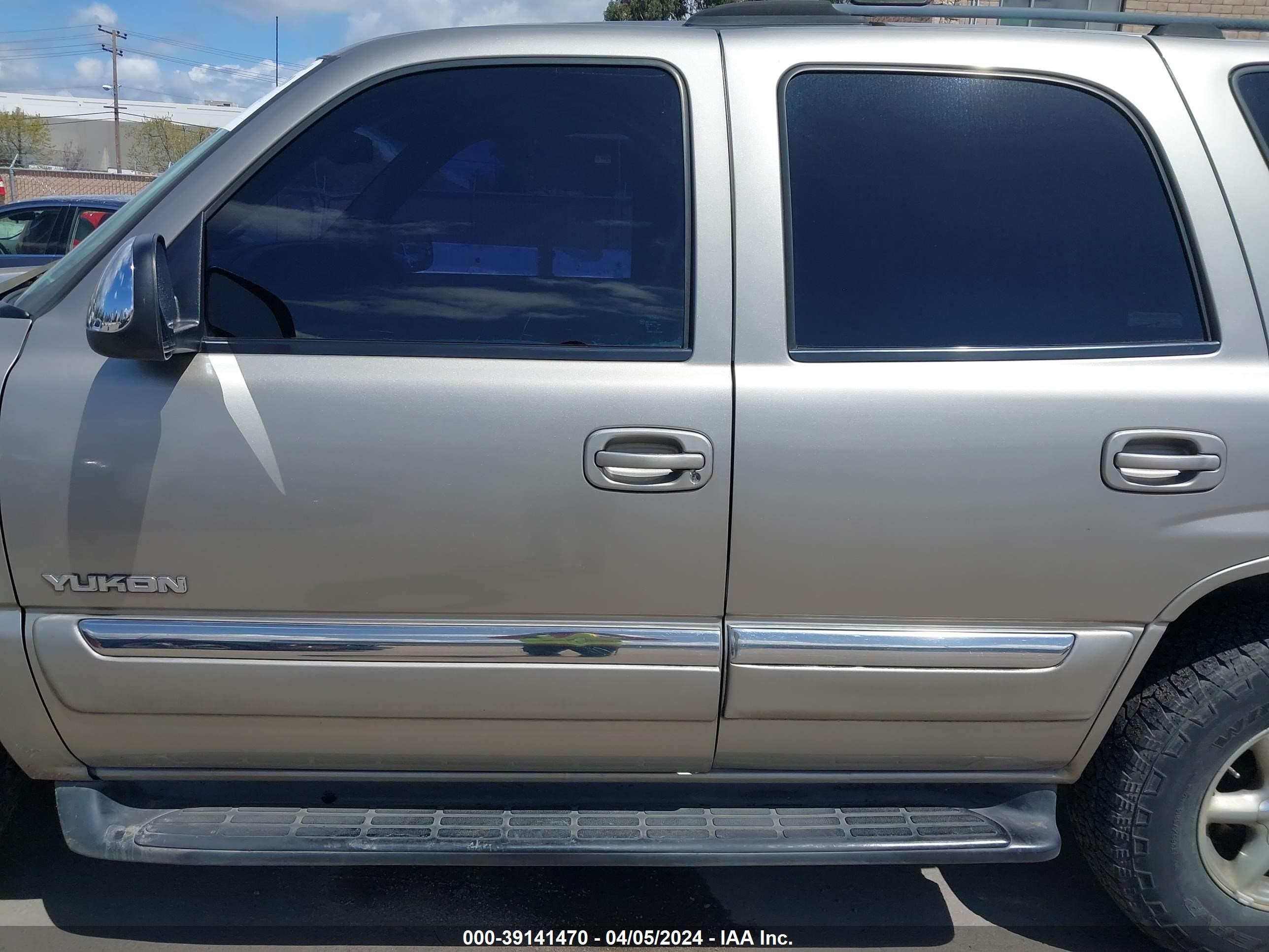 Photo 13 VIN: 1GKEK13T62R150001 - GMC YUKON 