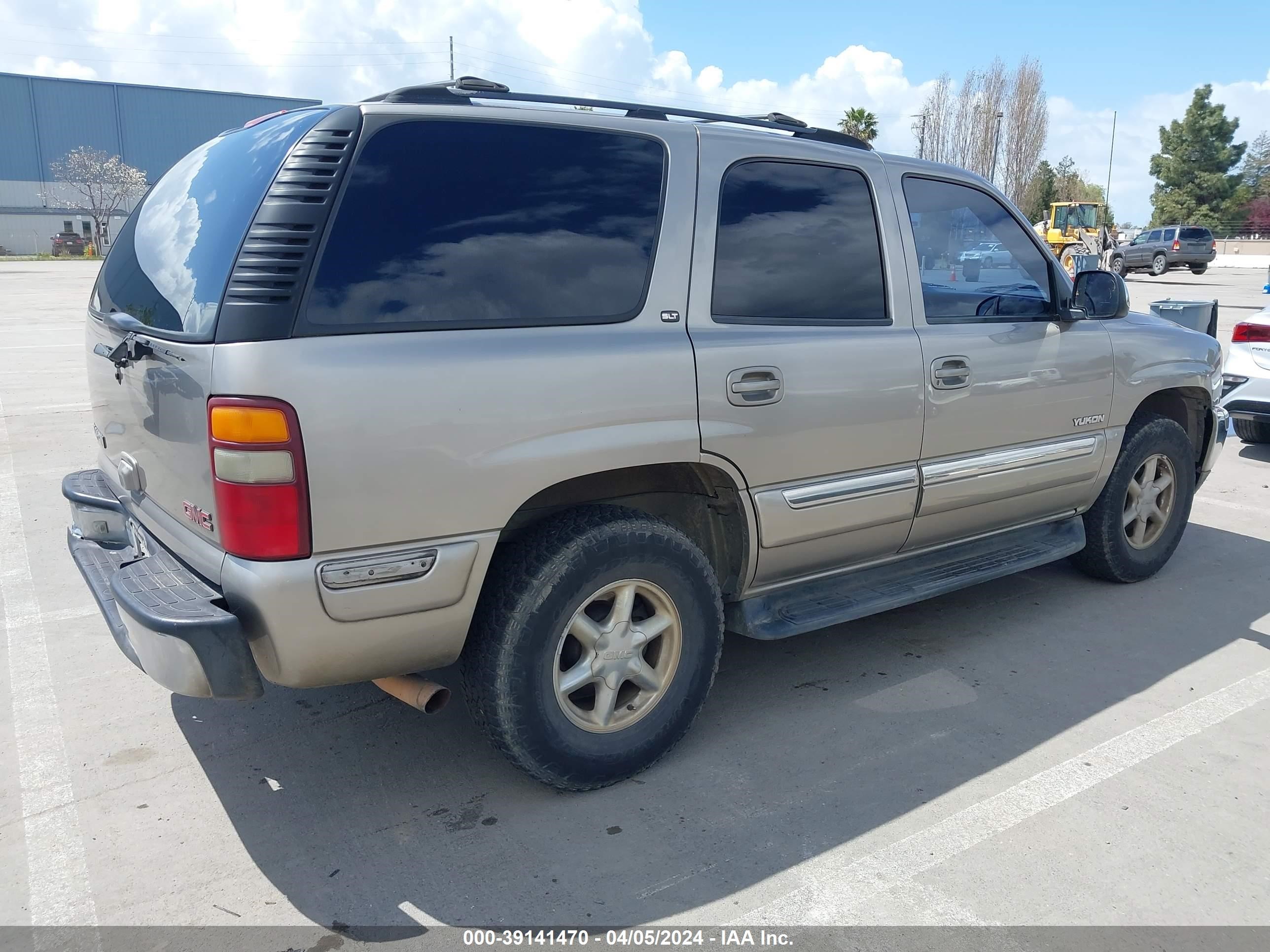 Photo 3 VIN: 1GKEK13T62R150001 - GMC YUKON 