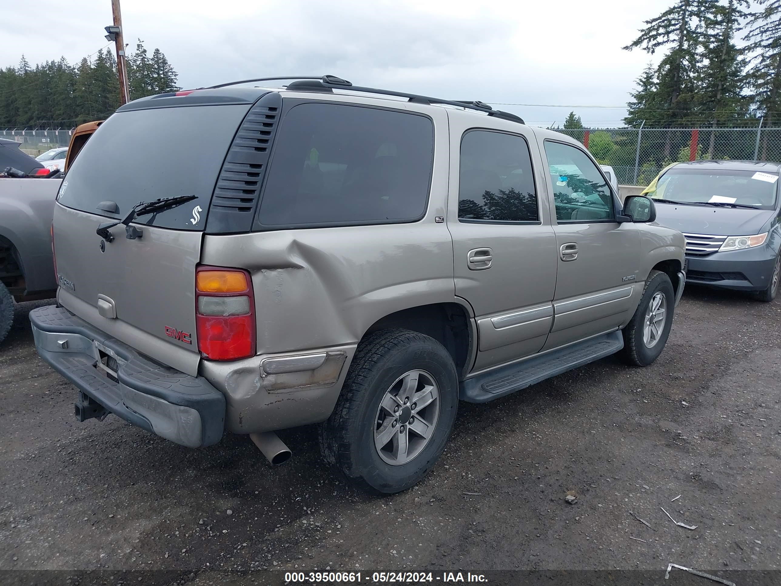 Photo 3 VIN: 1GKEK13T81J125873 - GMC YUKON 