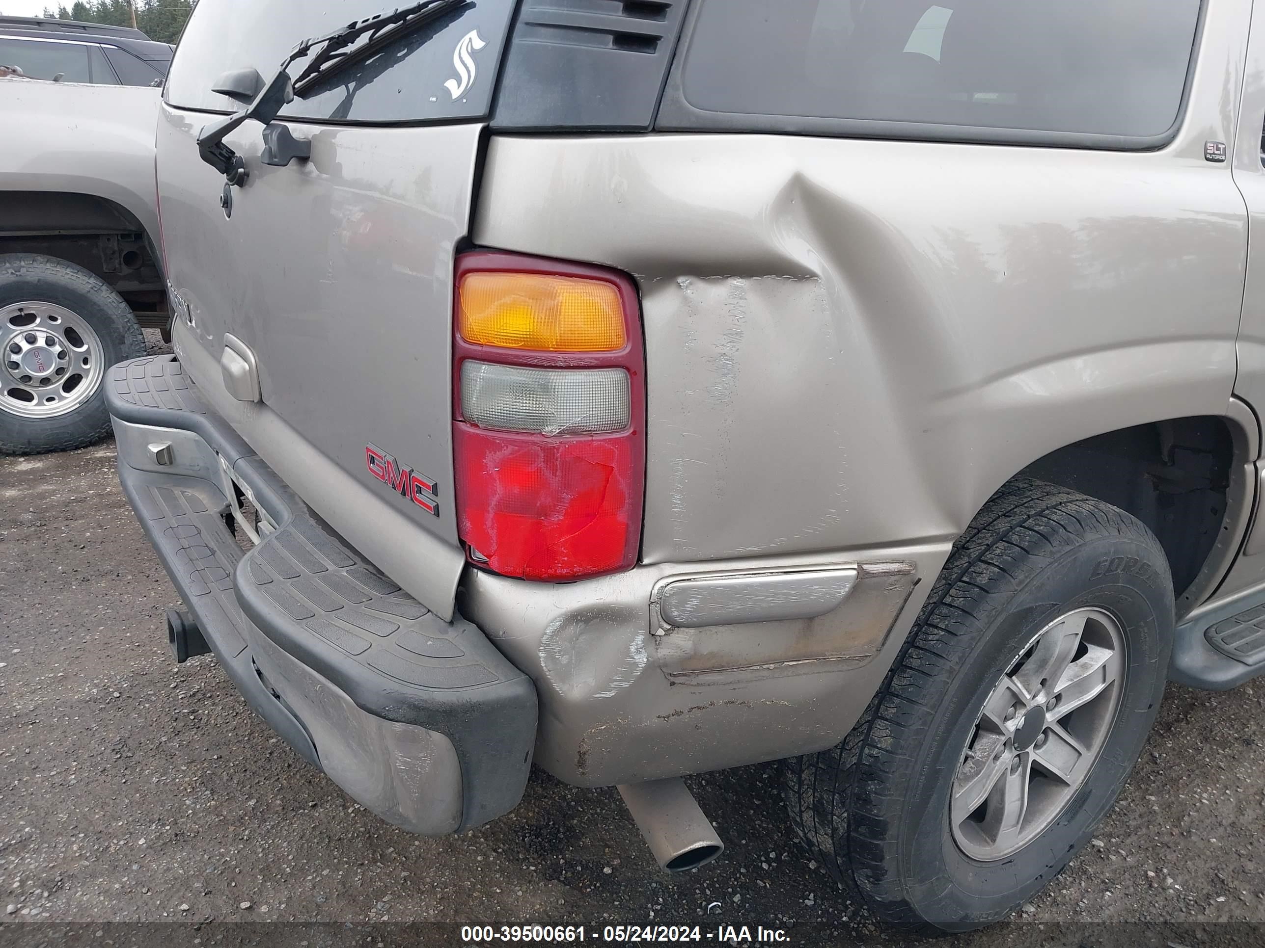 Photo 5 VIN: 1GKEK13T81J125873 - GMC YUKON 