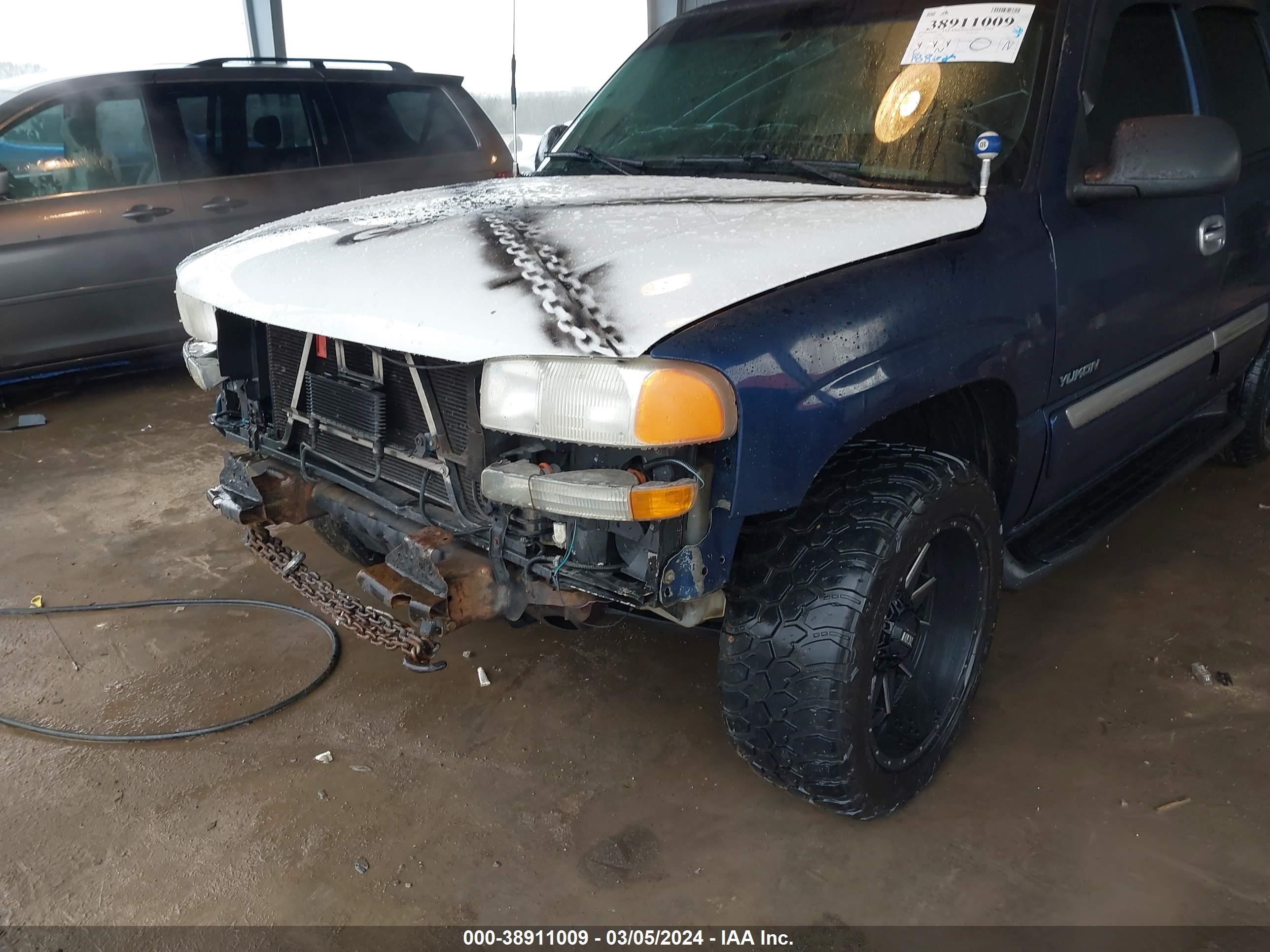 Photo 5 VIN: 1GKEK13T81R177800 - GMC YUKON 