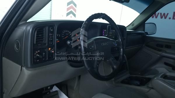 Photo 11 VIN: 1GKEK13T95J263895 - GMC YUKON 