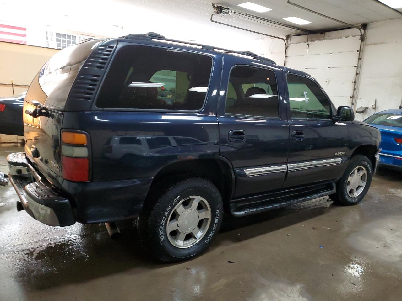 Photo 2 VIN: 1GKEK13TX5J158878 - GMC YUKON 