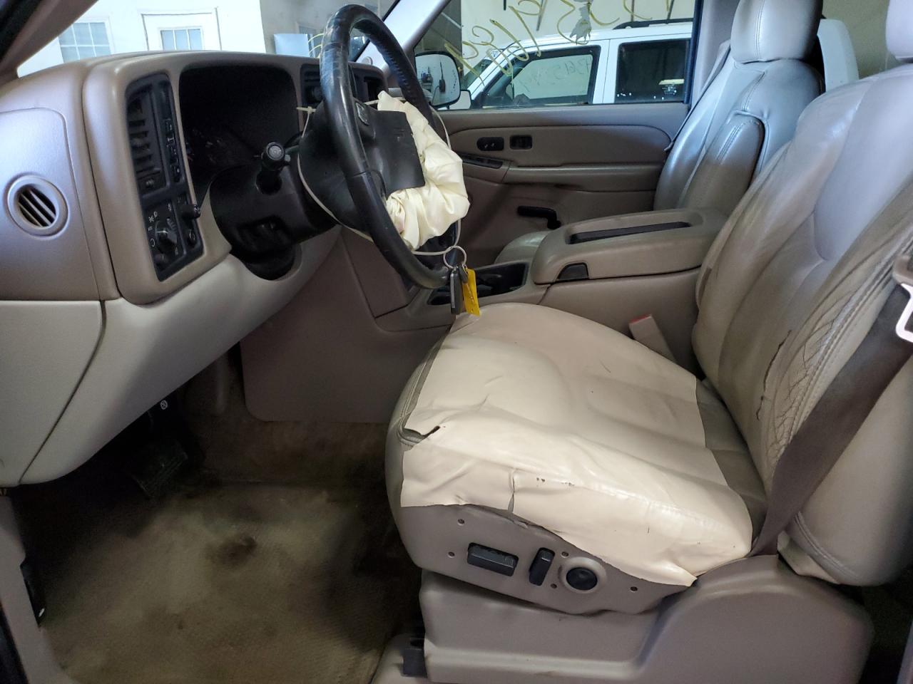 Photo 6 VIN: 1GKEK13TX5J158878 - GMC YUKON 