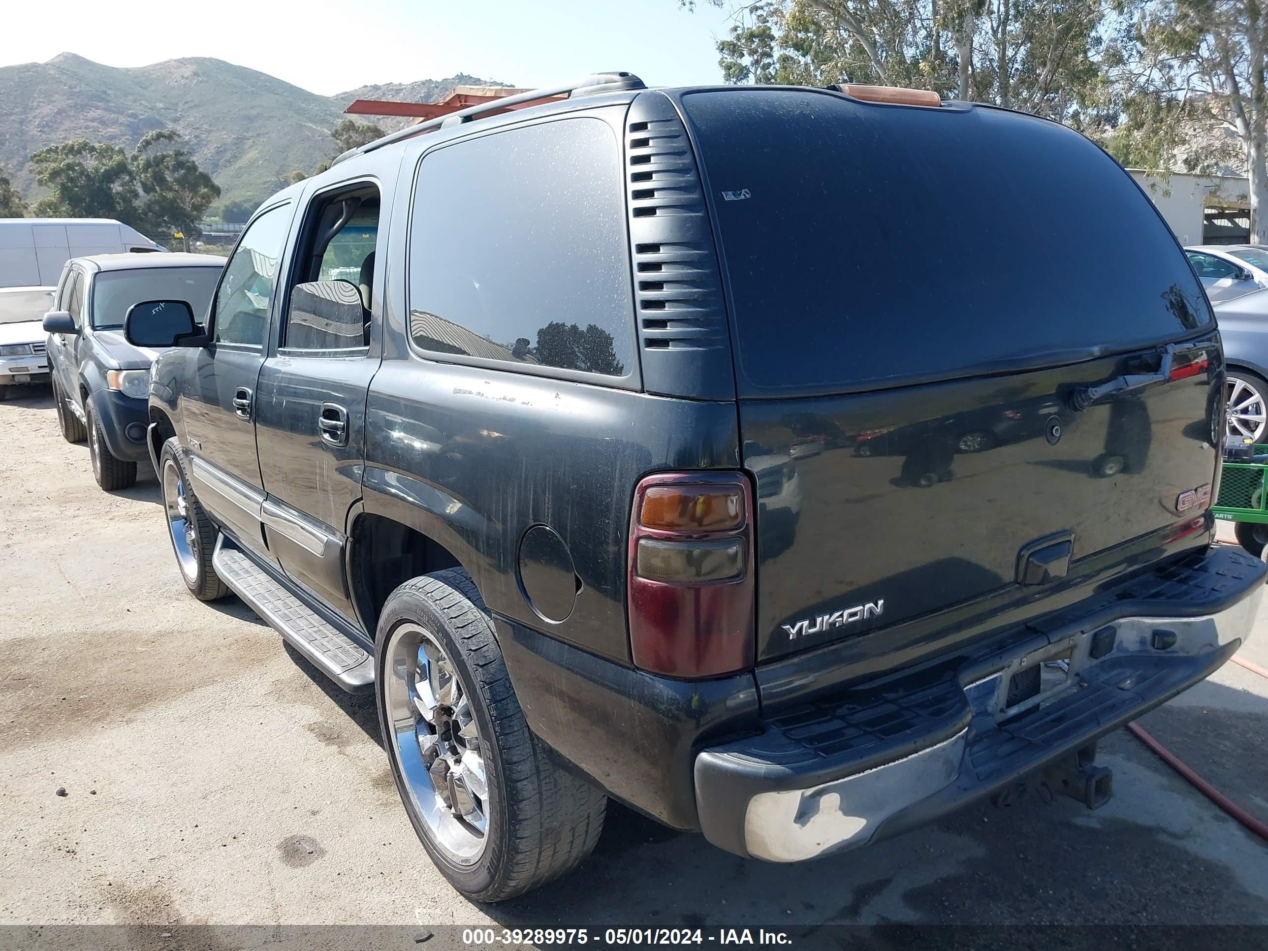 Photo 2 VIN: 1GKEK13V33J177030 - GMC YUKON 