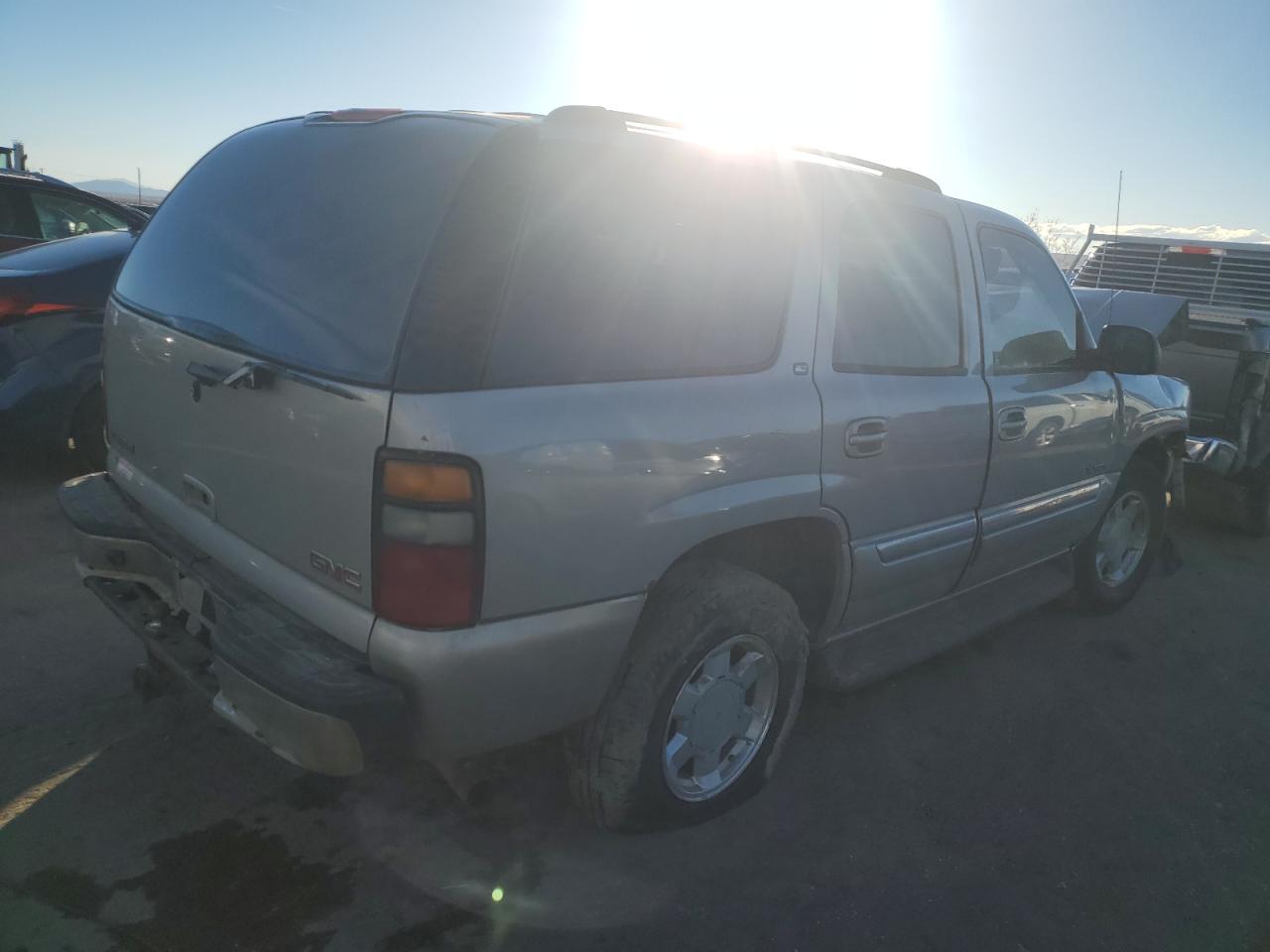 Photo 2 VIN: 1GKEK13V45J110911 - GMC YUKON 