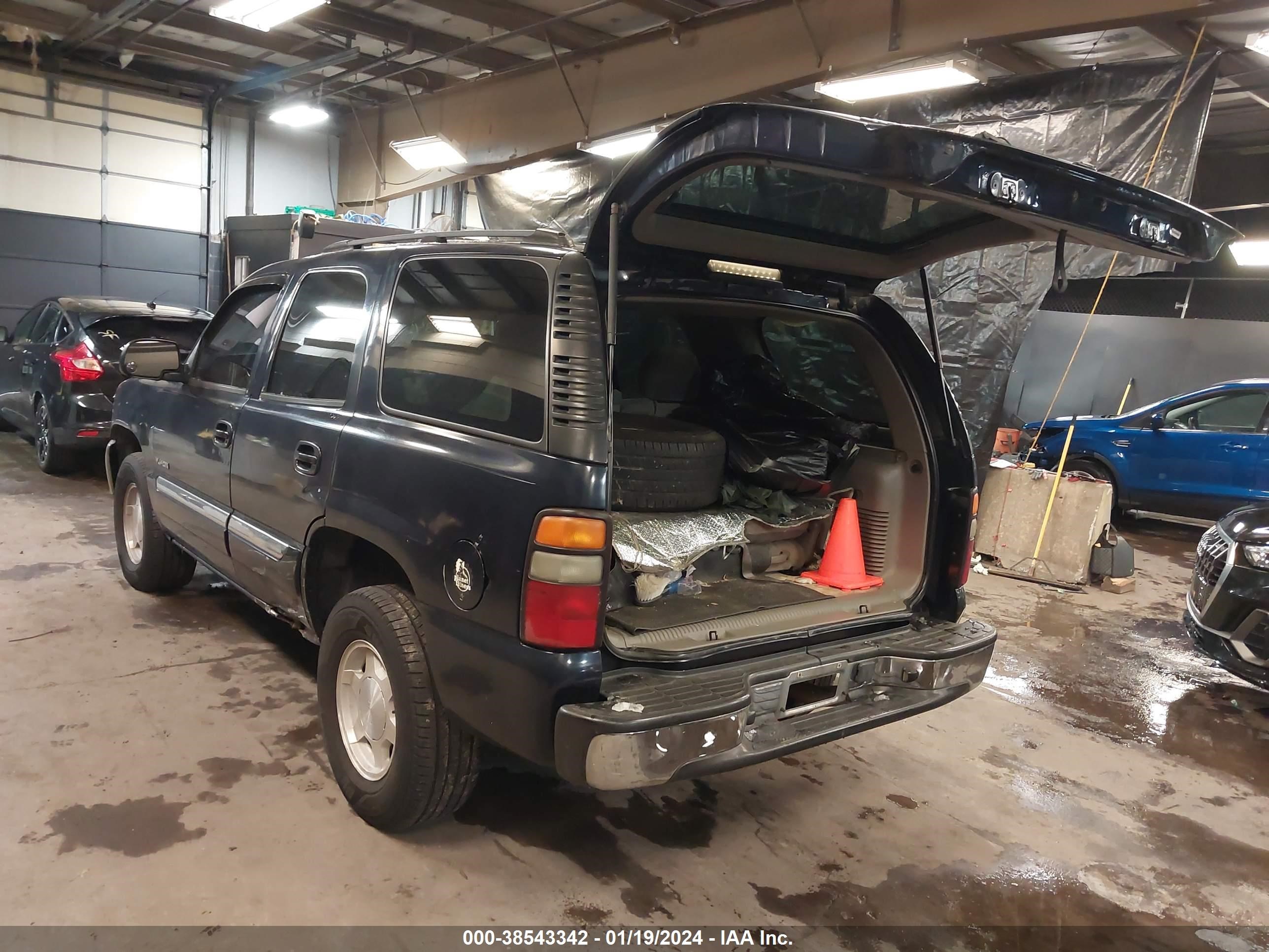 Photo 2 VIN: 1GKEK13V64J279732 - GMC YUKON 