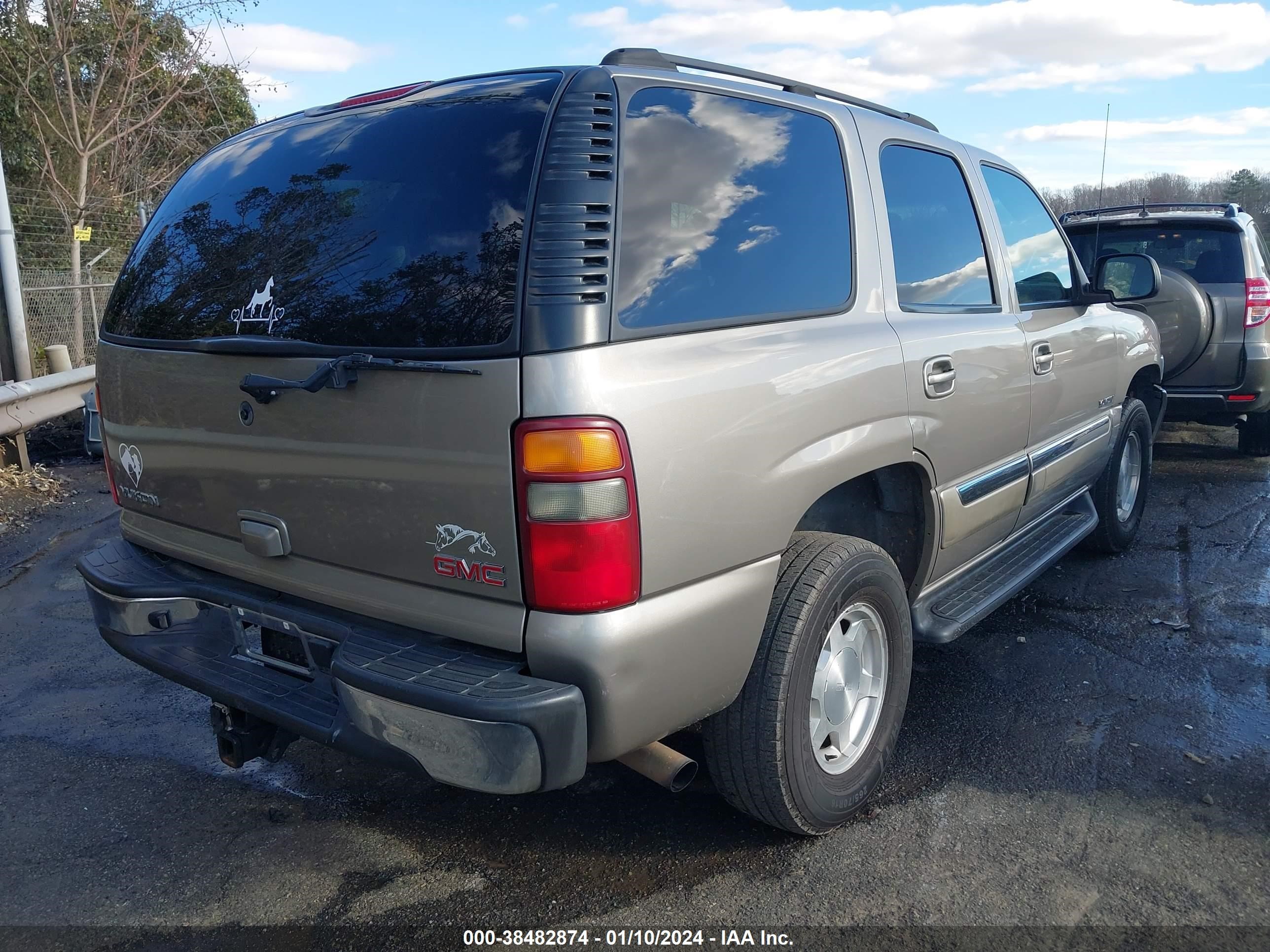 Photo 3 VIN: 1GKEK13VX3J275875 - GMC YUKON 