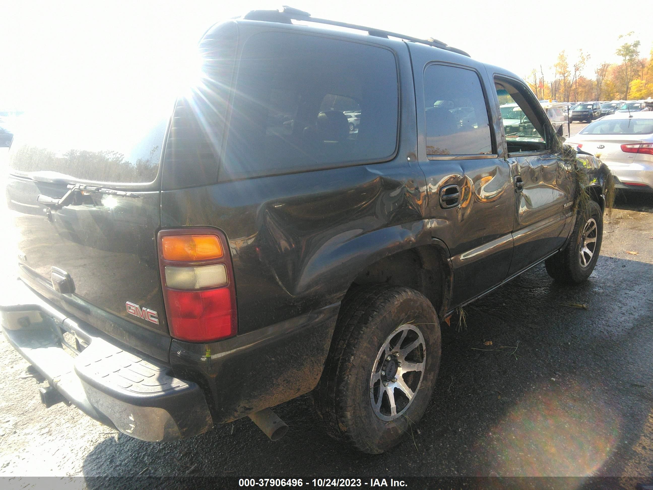 Photo 3 VIN: 1GKEK13Z03J295328 - GMC YUKON 