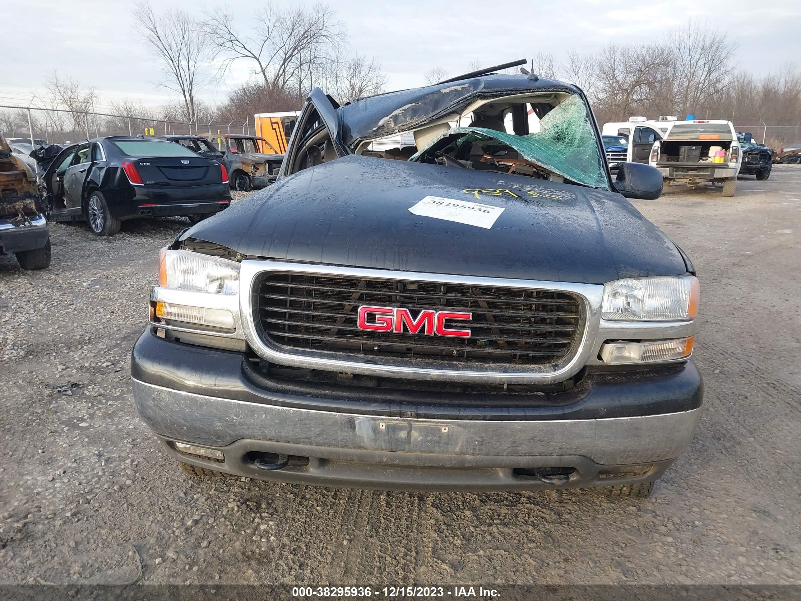 Photo 11 VIN: 1GKEK13Z05J241336 - GMC YUKON 