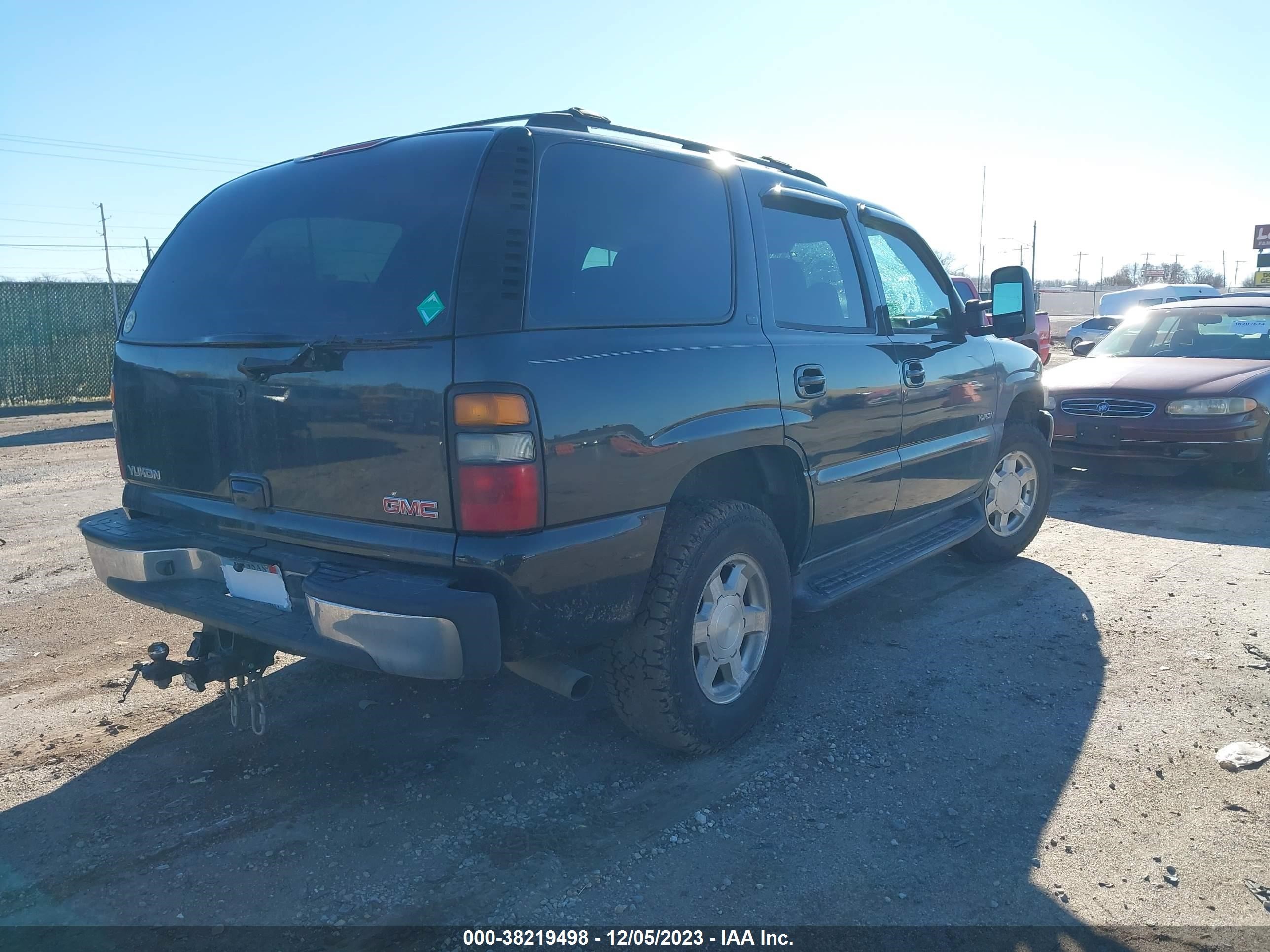 Photo 3 VIN: 1GKEK13Z24R290697 - GMC YUKON 