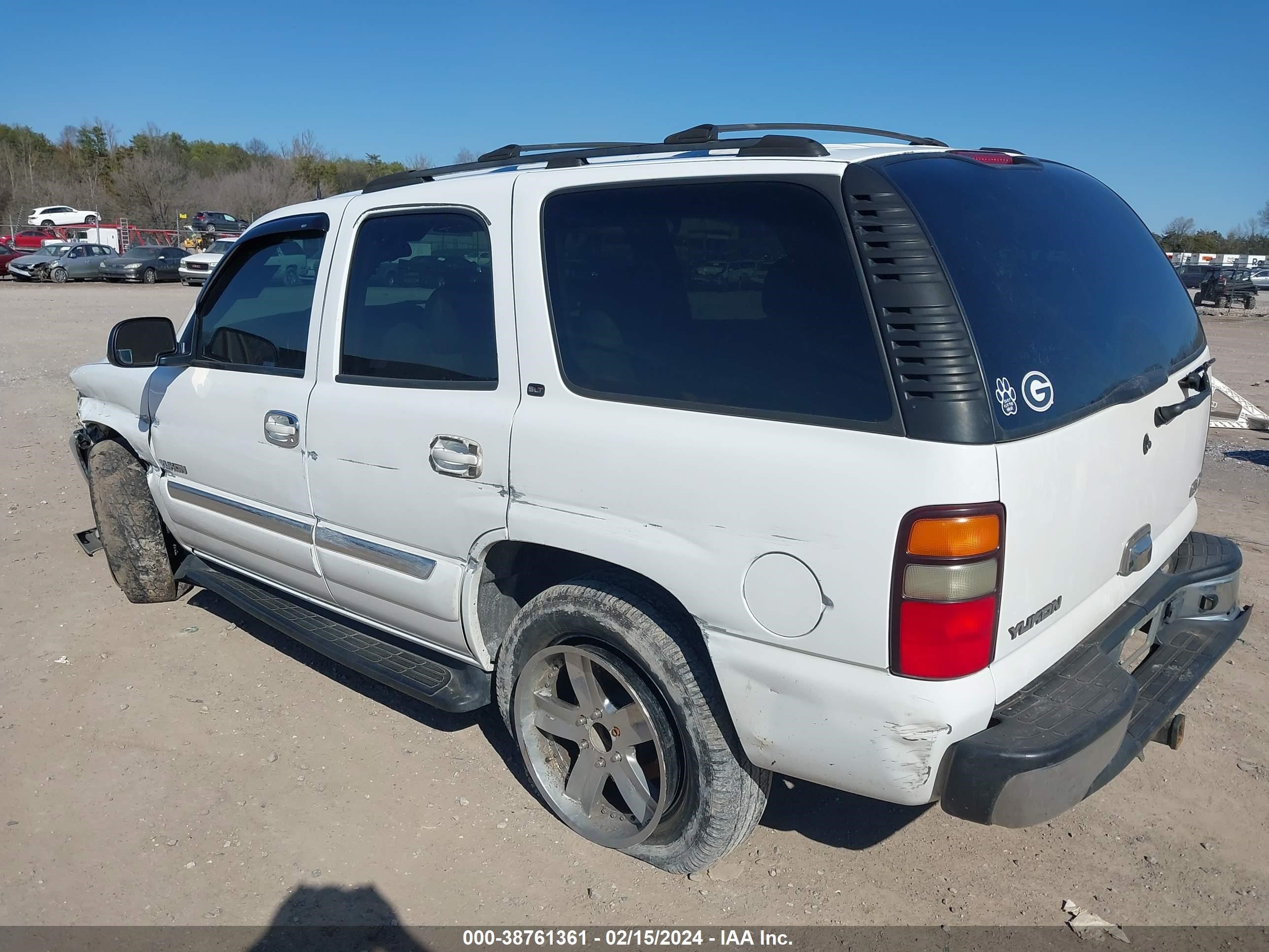 Photo 2 VIN: 1GKEK13Z34R157656 - GMC YUKON 