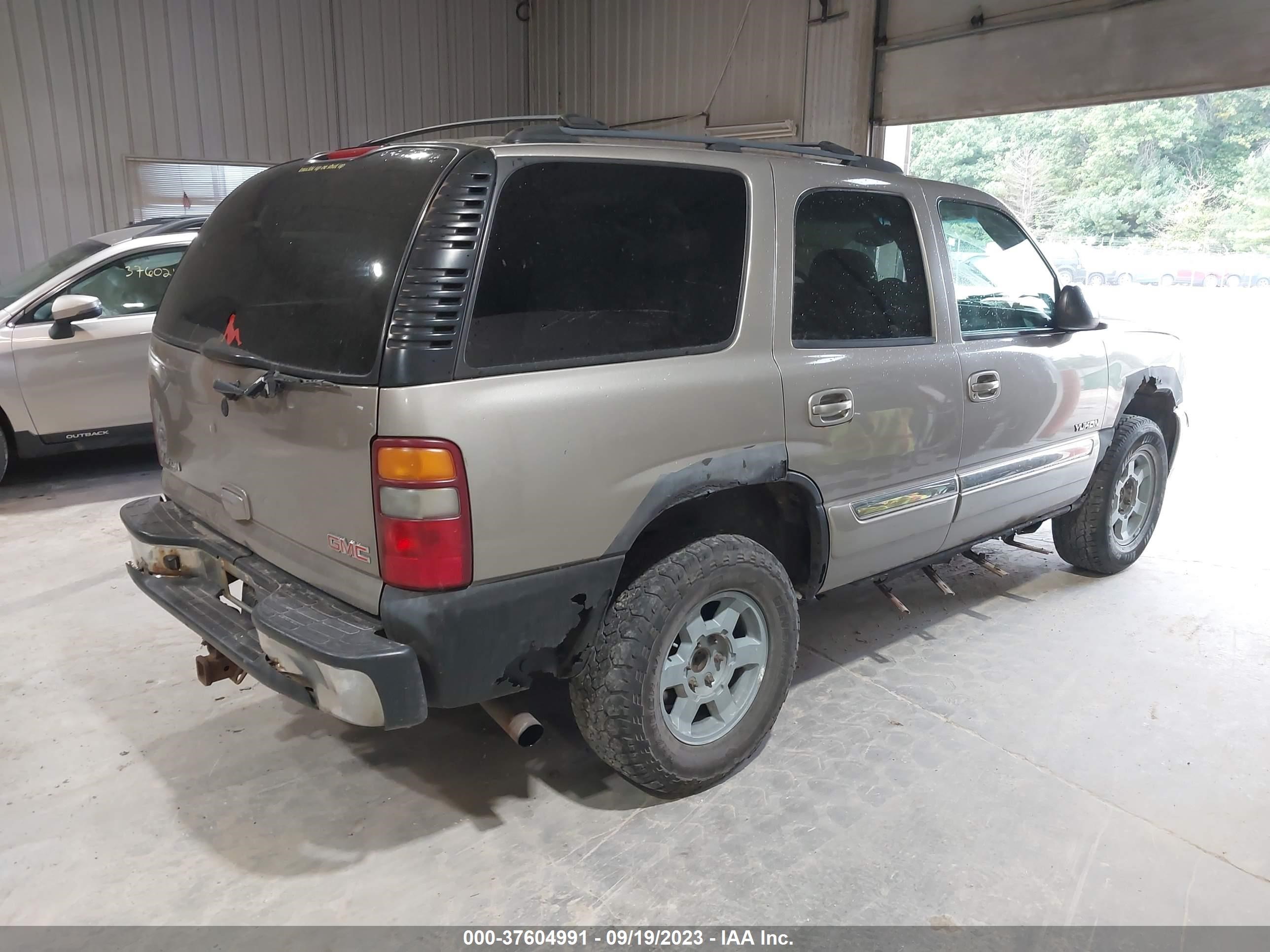 Photo 3 VIN: 1GKEK13Z43J343719 - GMC YUKON 