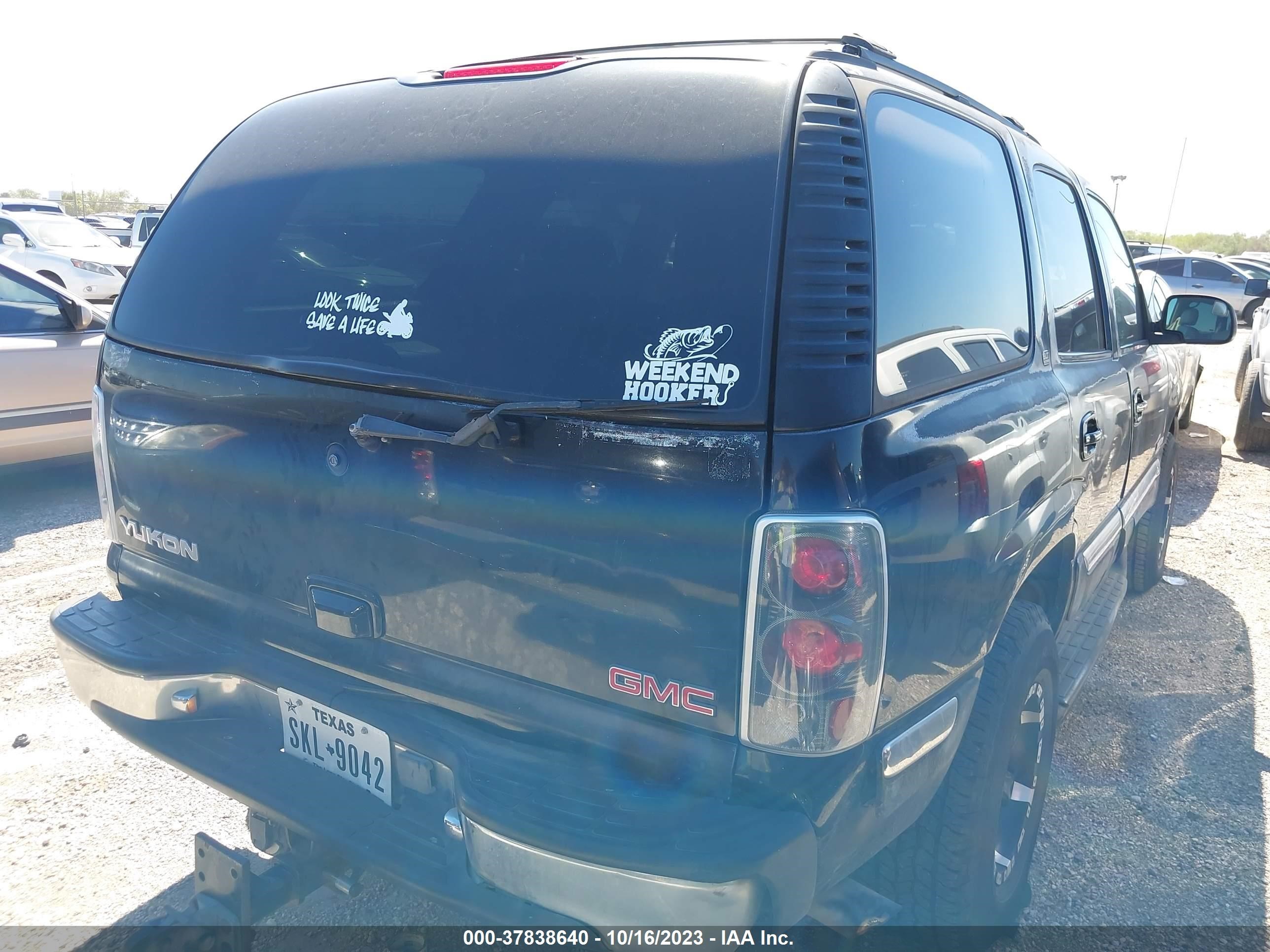 Photo 3 VIN: 1GKEK13Z52J124766 - GMC YUKON 