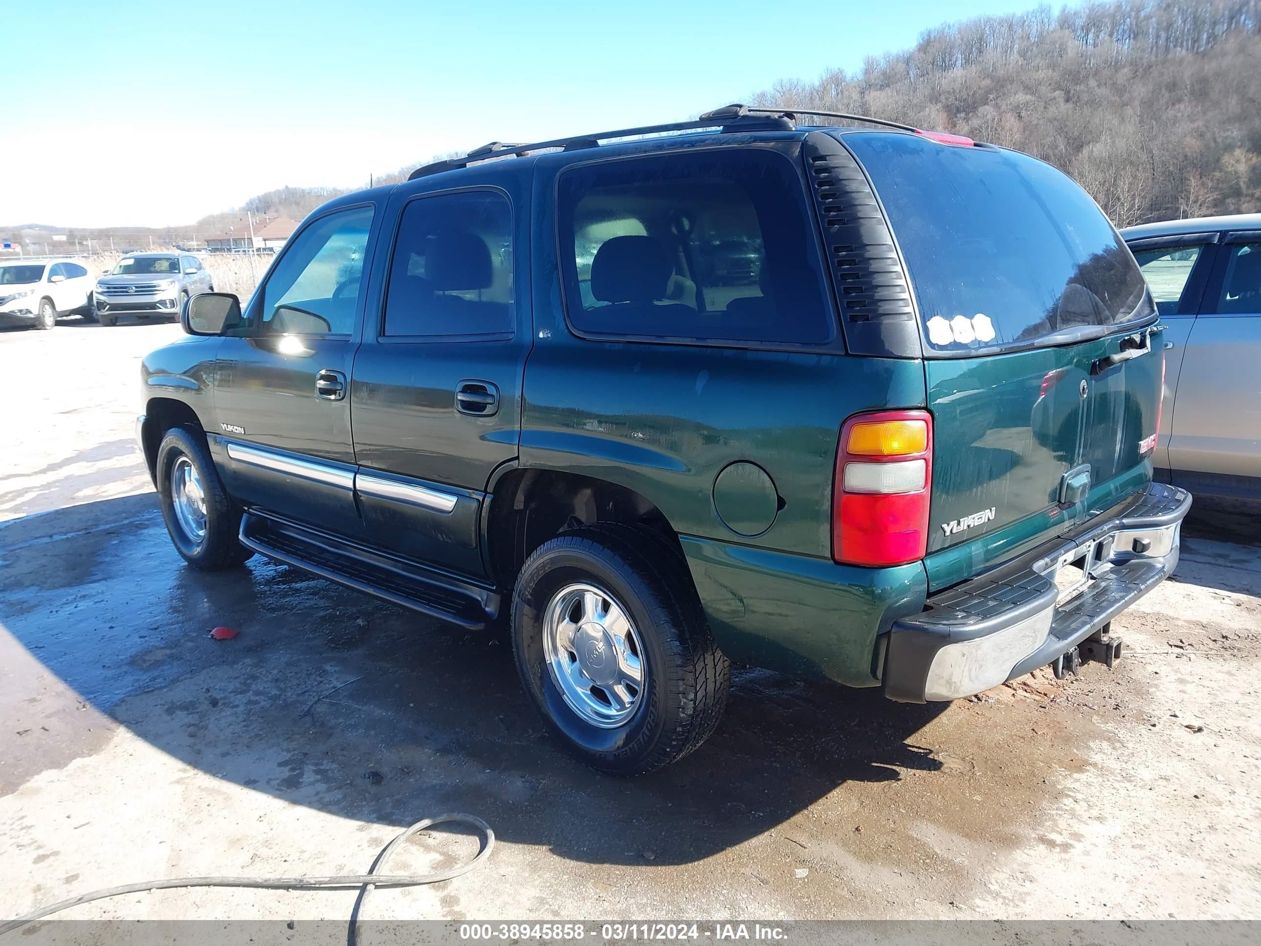 Photo 2 VIN: 1GKEK13Z53J251907 - GMC YUKON 