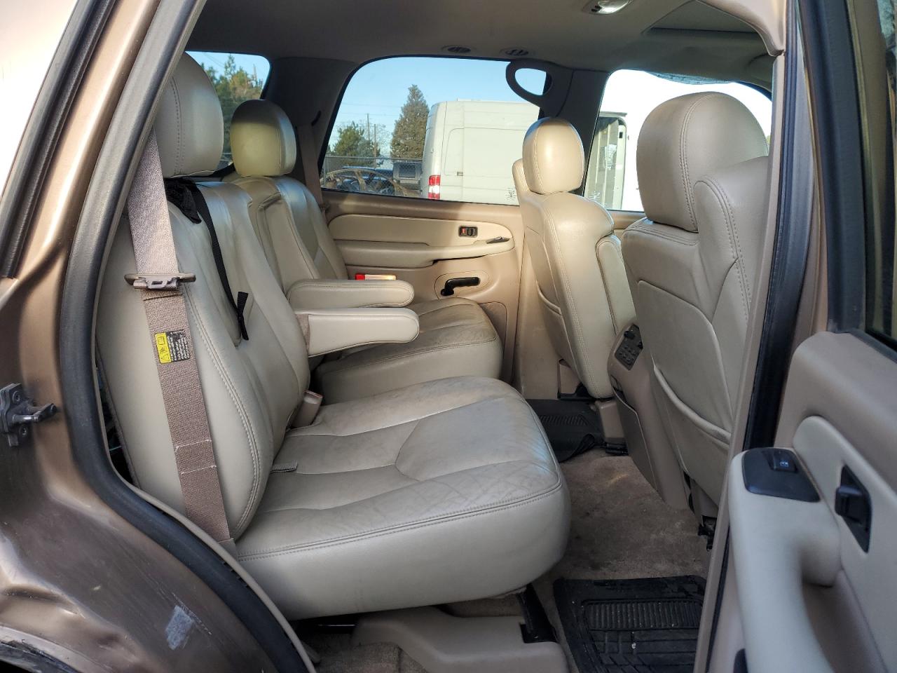 Photo 10 VIN: 1GKEK13Z53R303411 - GMC YUKON 