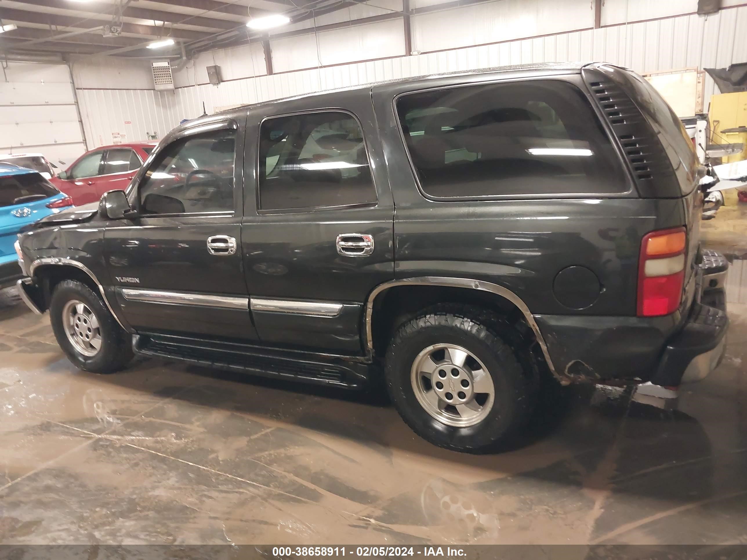 Photo 13 VIN: 1GKEK13Z73R115974 - GMC YUKON 