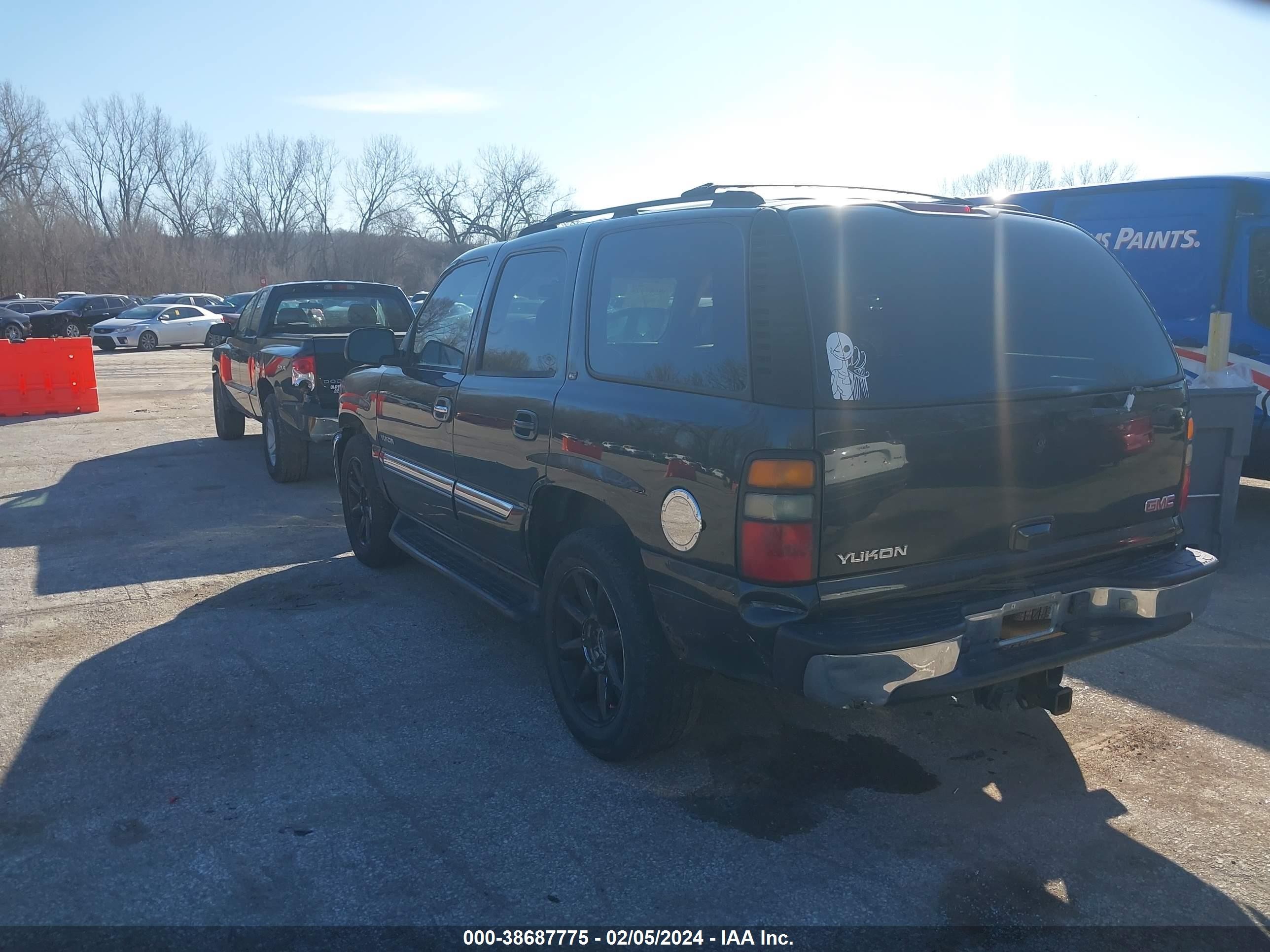 Photo 2 VIN: 1GKEK13Z73R138347 - GMC YUKON 