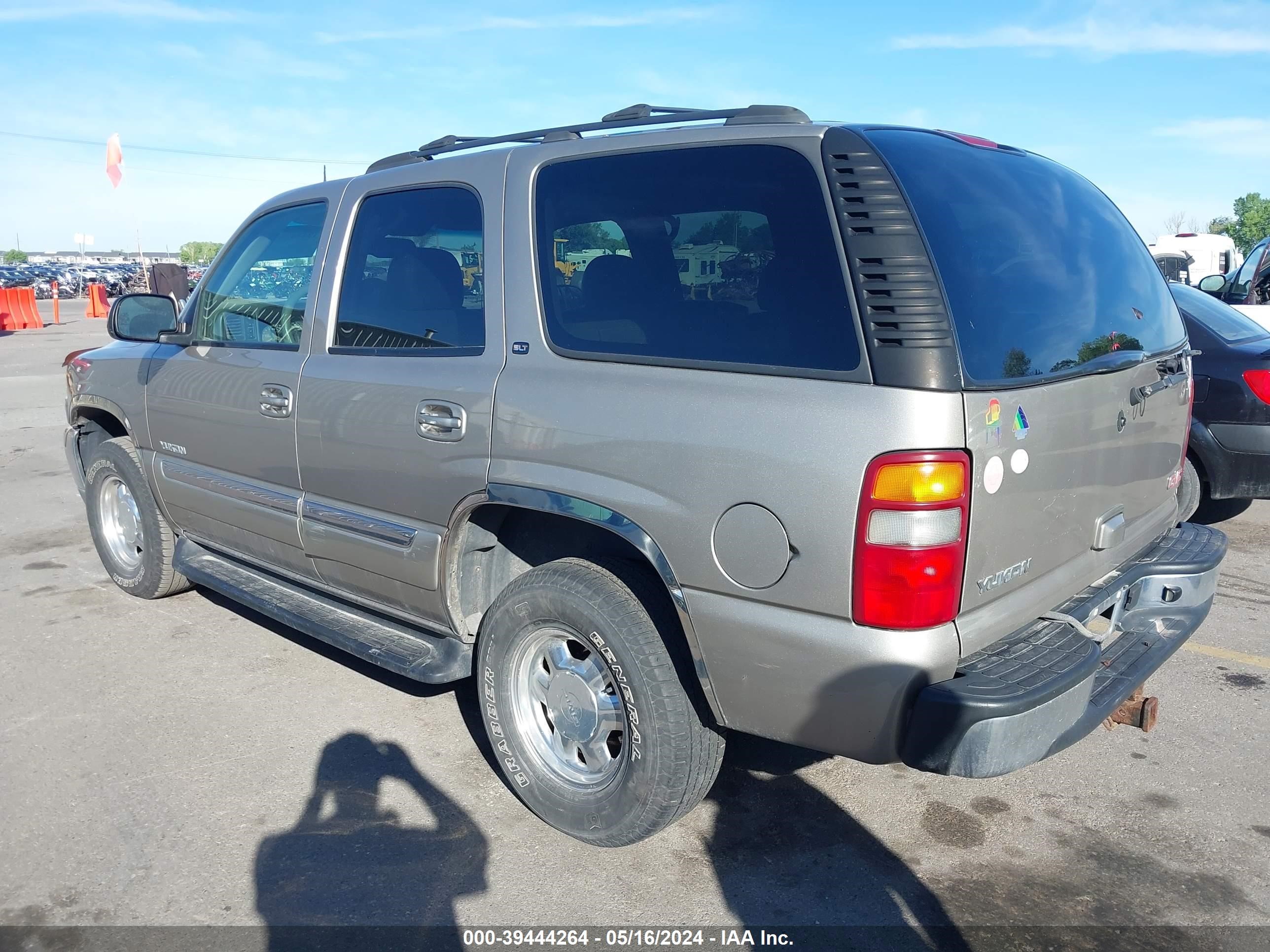 Photo 2 VIN: 1GKEK13Z83J177463 - GMC YUKON 