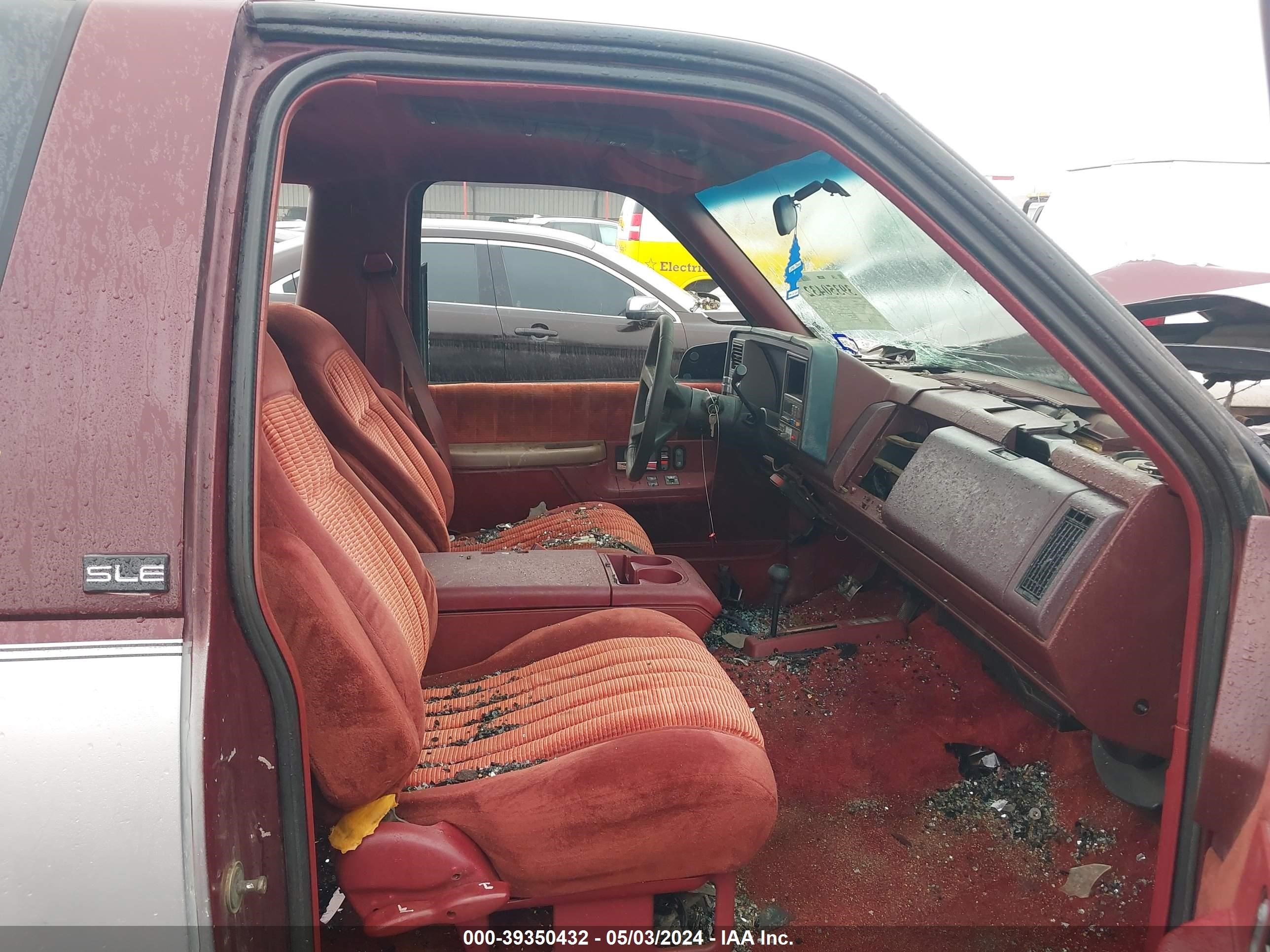 Photo 4 VIN: 1GKEK18K2NJ704556 - GMC YUKON 