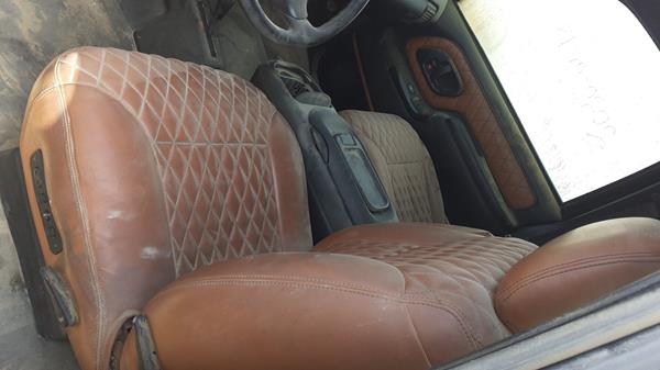 Photo 10 VIN: 1GKEK18K6SJ716615 - GMC YUKON 