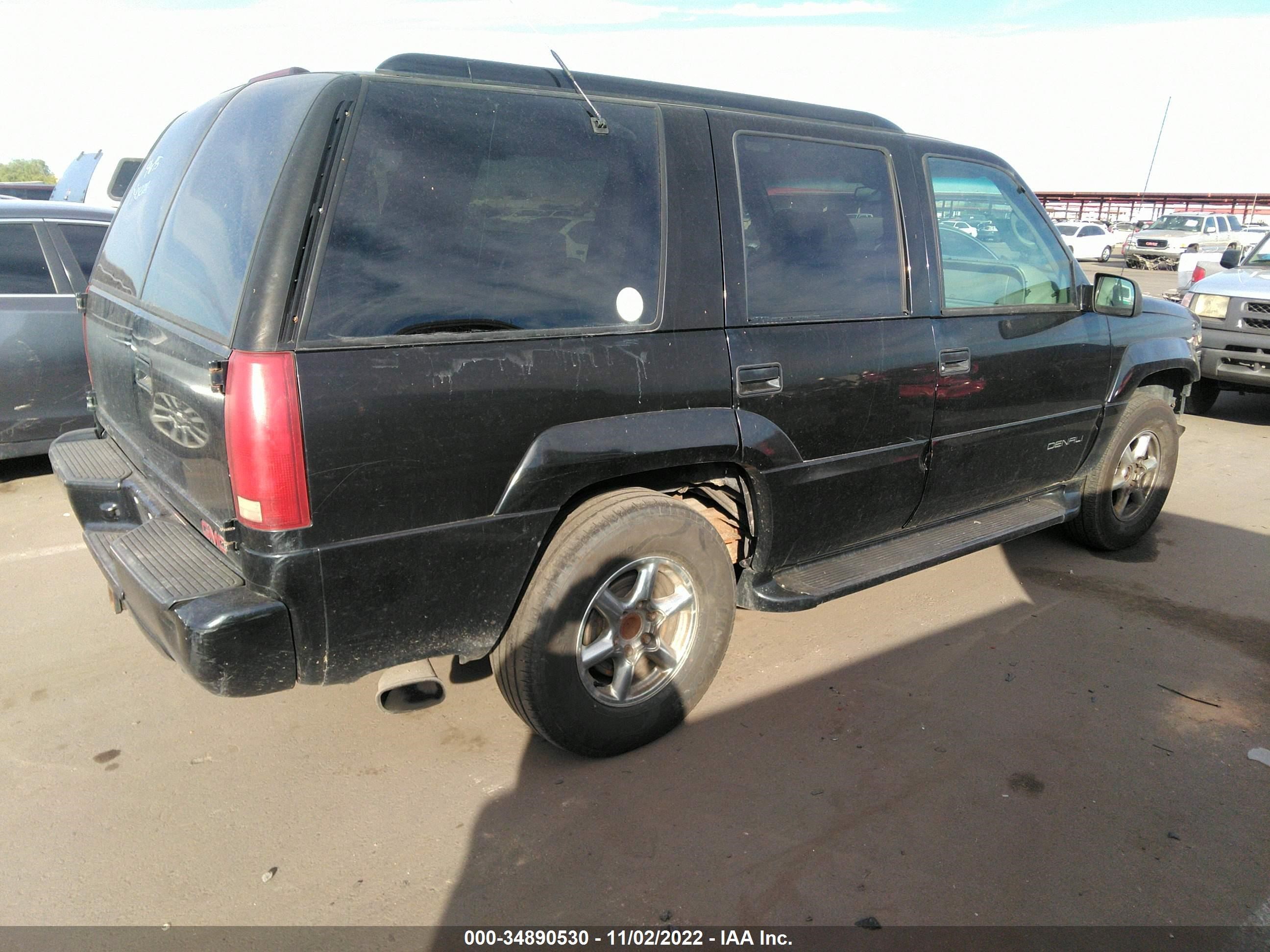 Photo 3 VIN: 1GKEK63R1YR230476 - GMC YUKON 