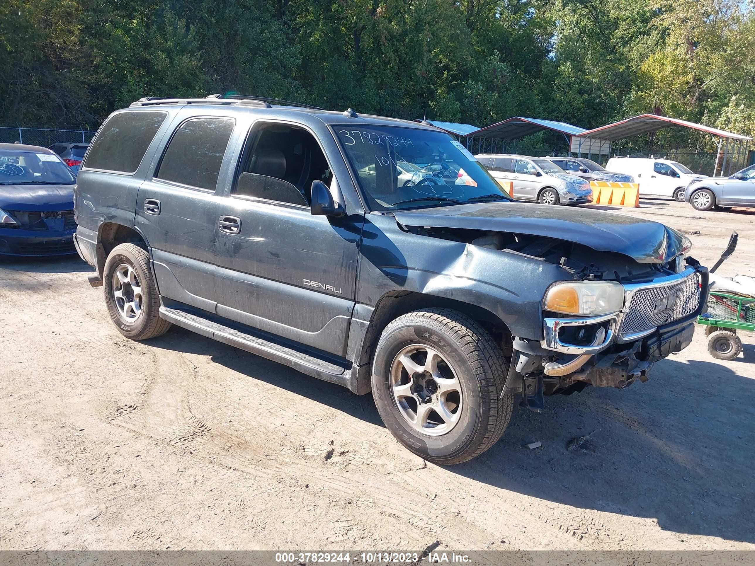 Photo 0 VIN: 1GKEK63U03J310105 - GMC YUKON 