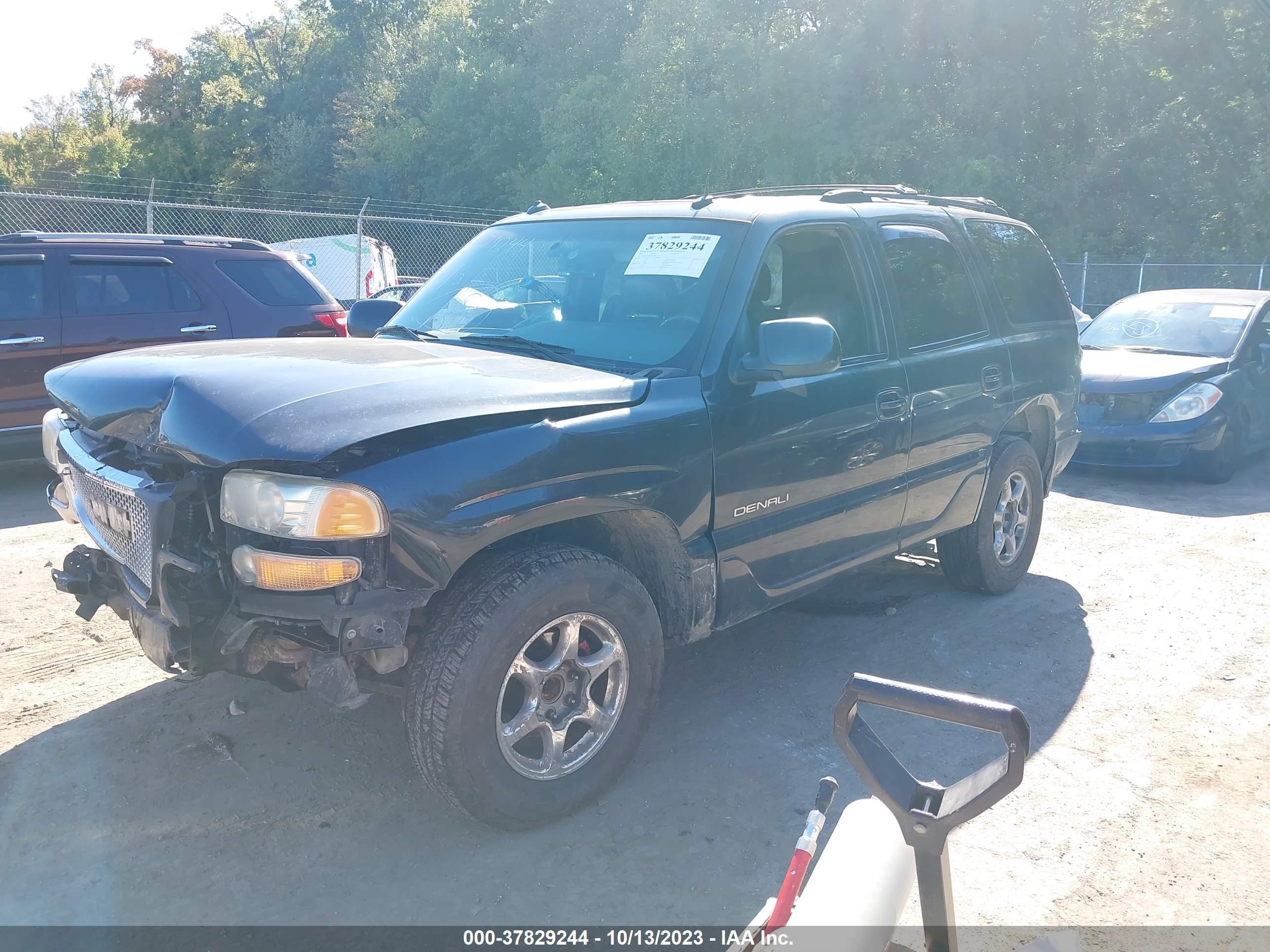 Photo 1 VIN: 1GKEK63U03J310105 - GMC YUKON 